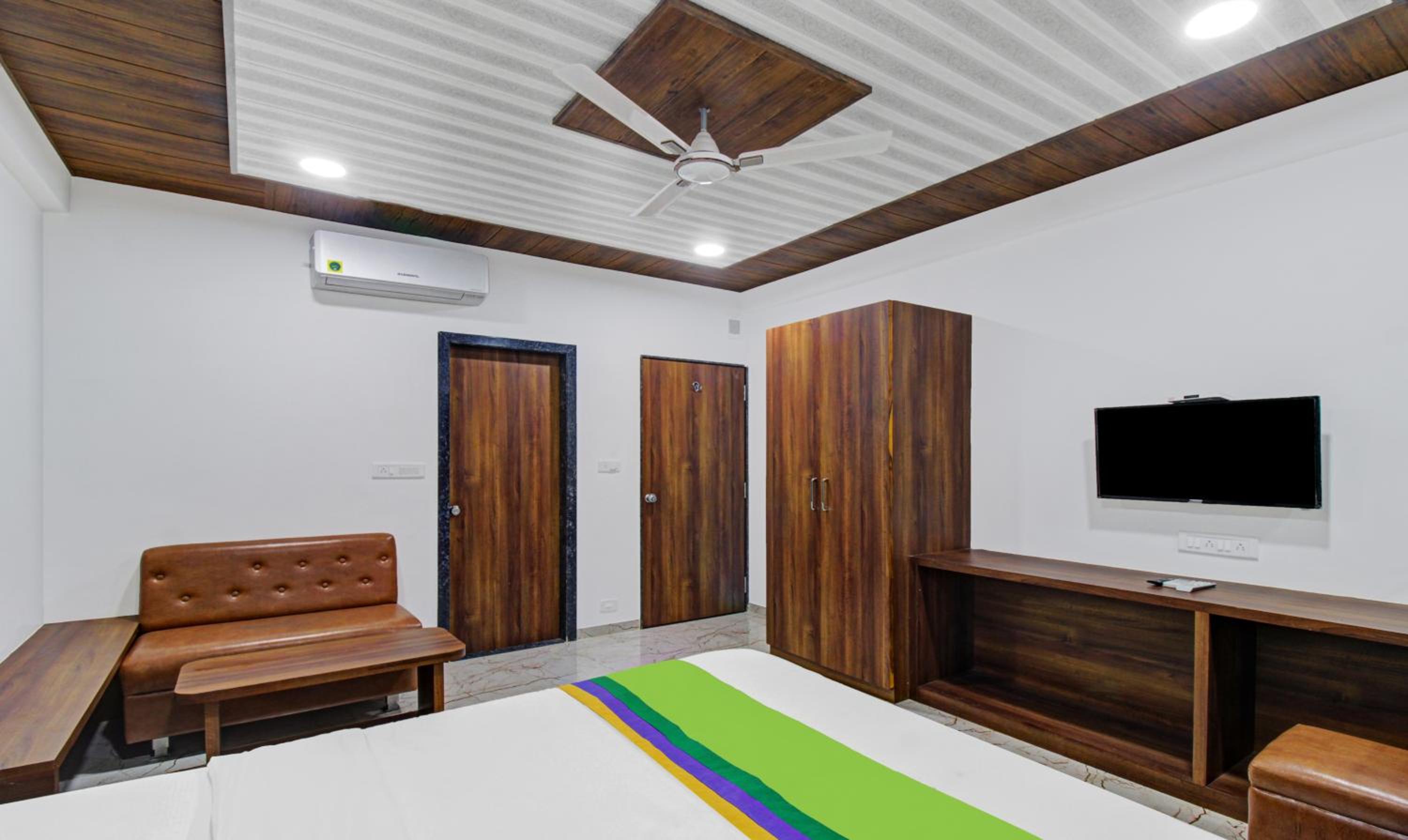 Deluxe Double Room - Photo 7