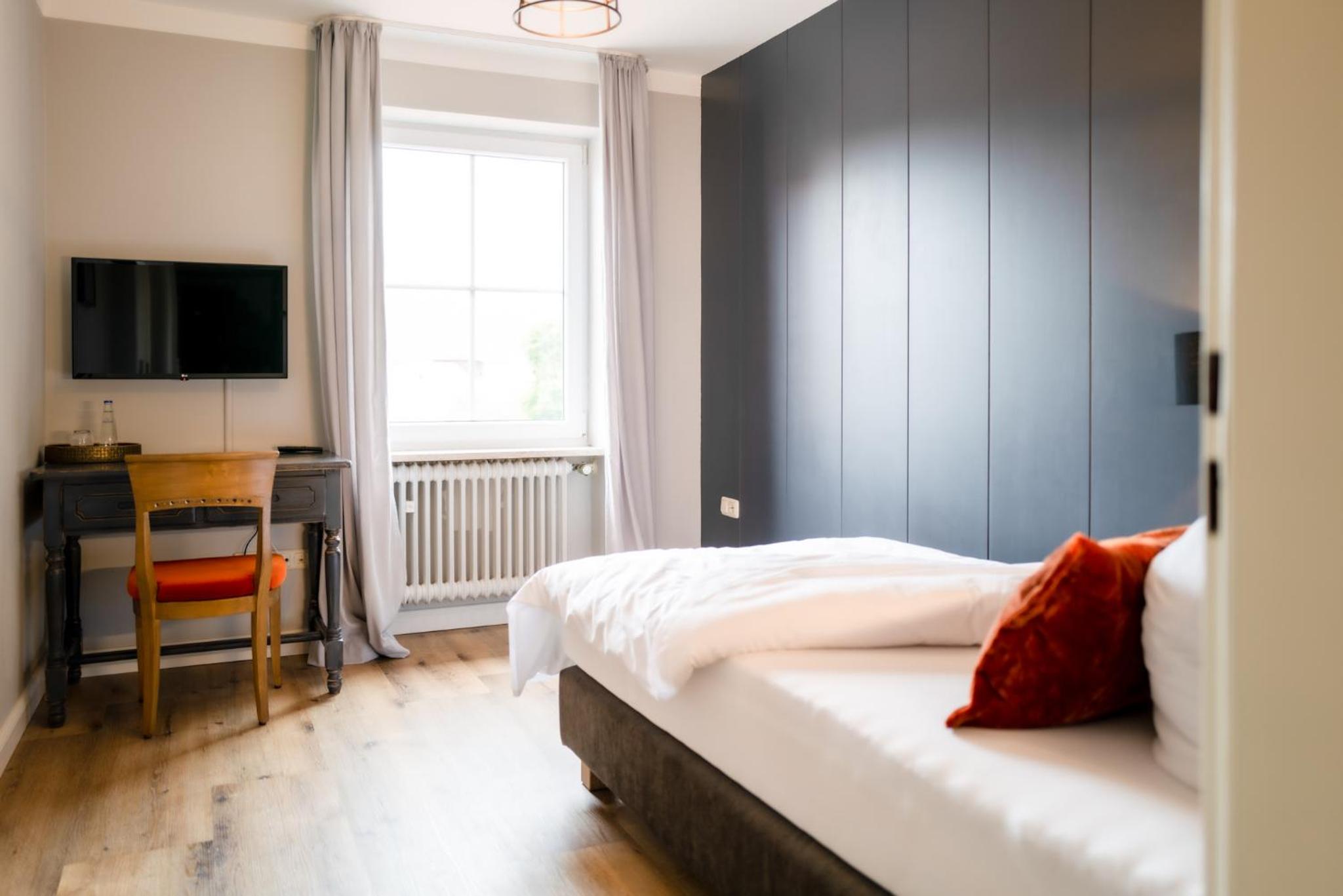 Single Room with Private Bathroom