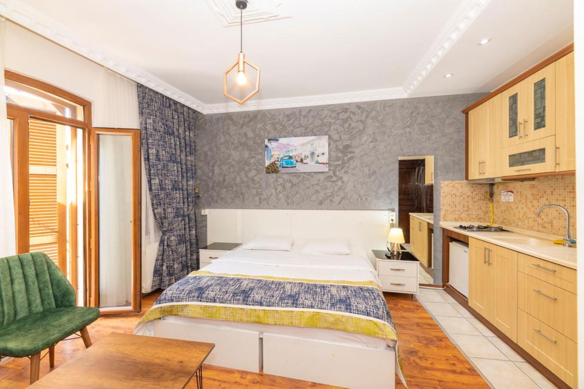 Superior Deluxe Double or Twin Room  photo 3
