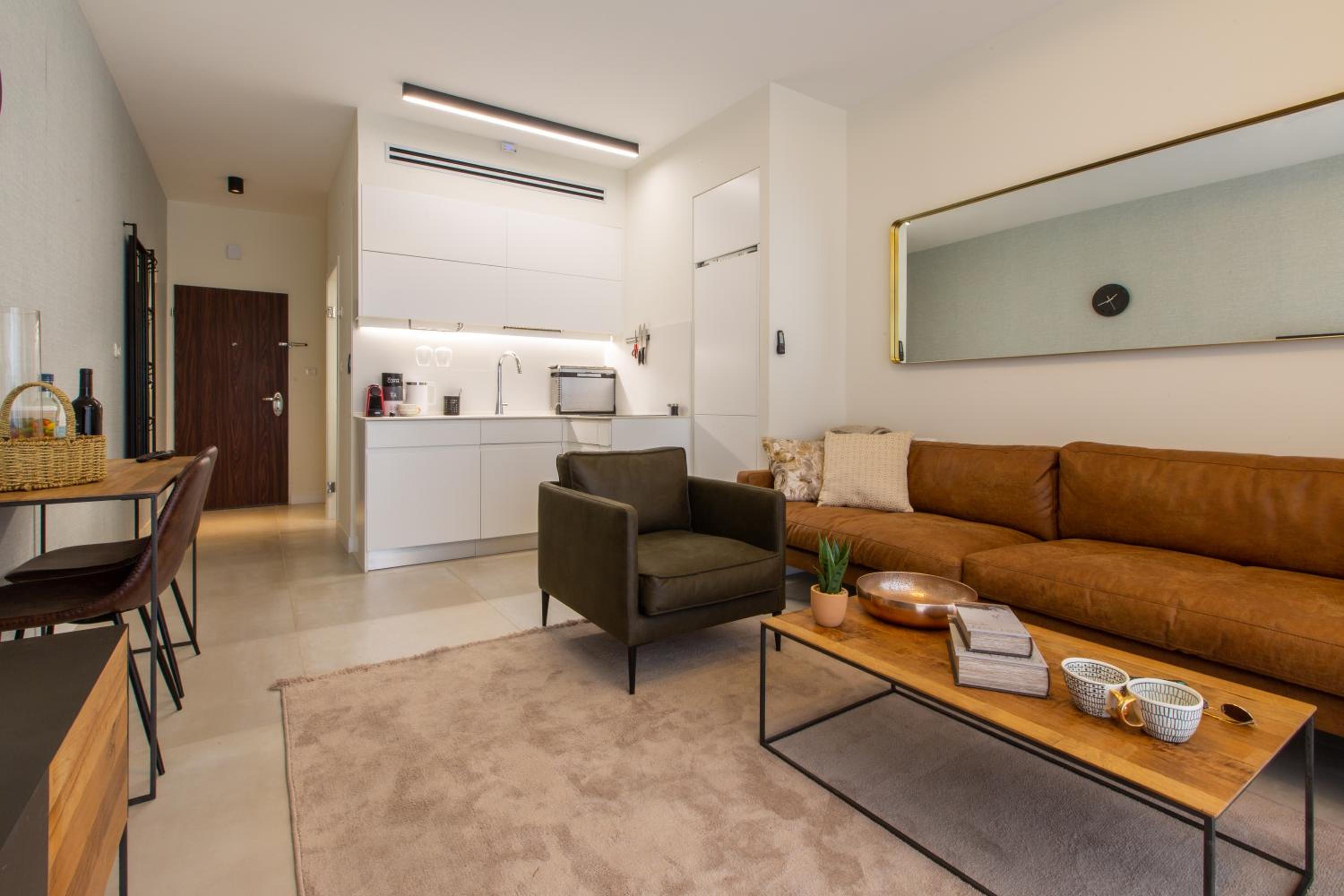 One-Bedroom Apartment - Photo 22