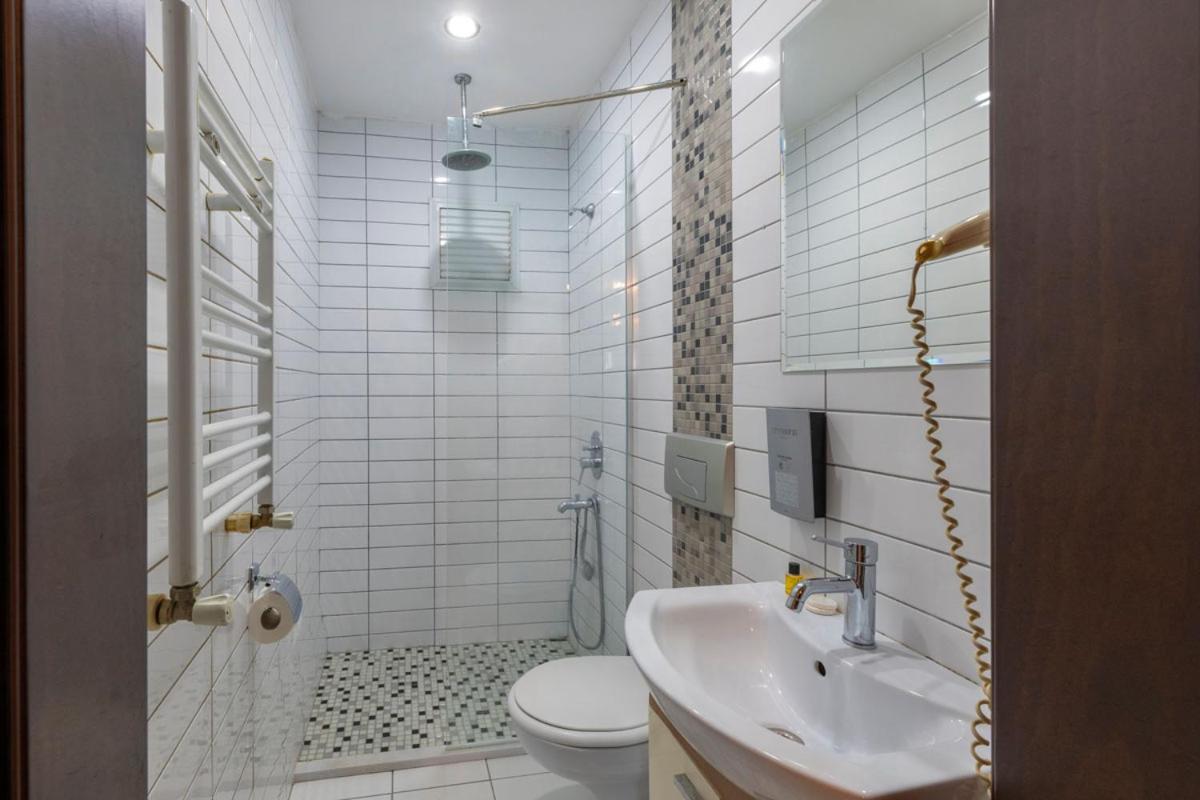 Superior Deluxe Double or Twin Room  photo 2
