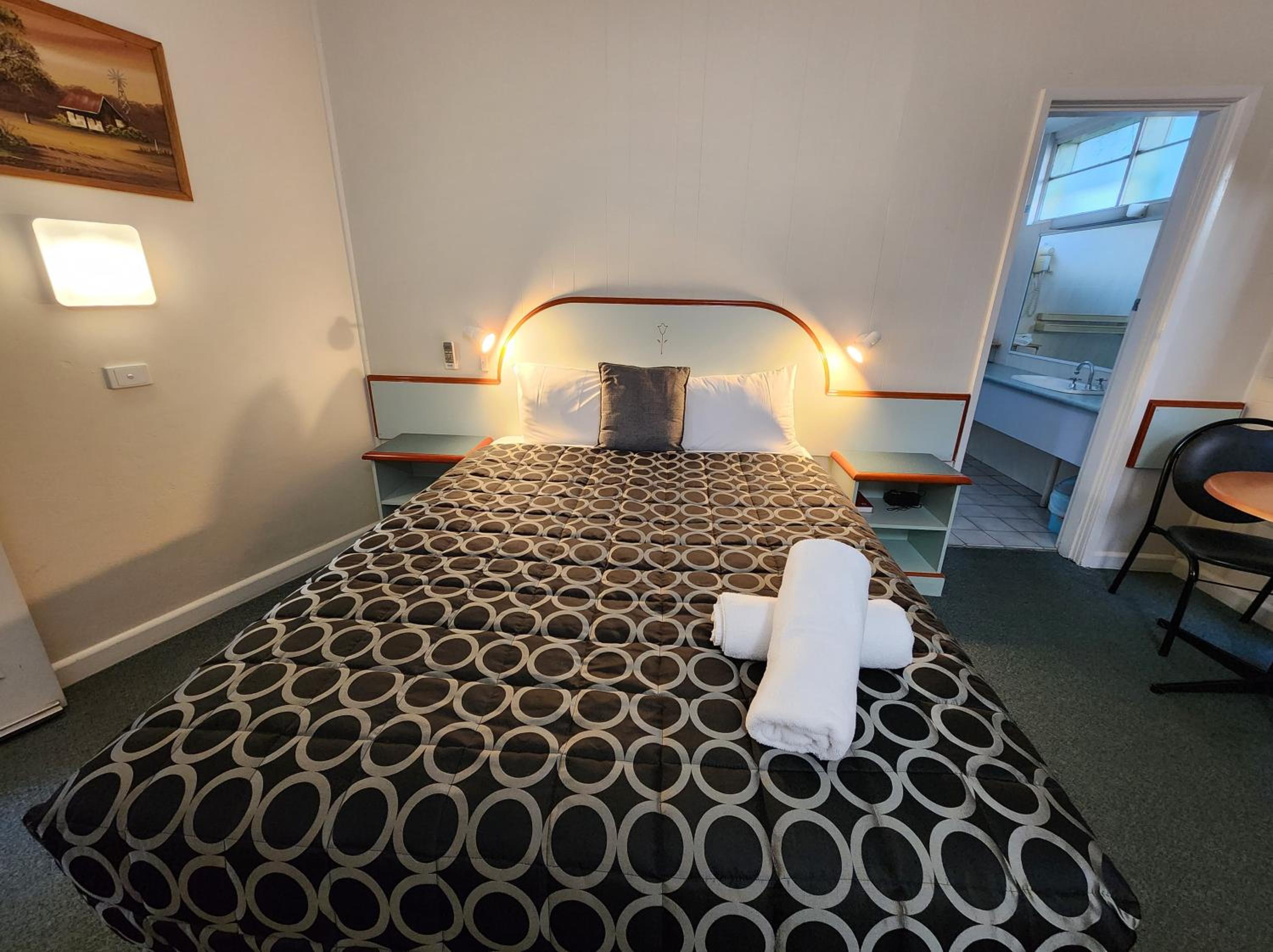 Deluxe Queen Room photo 1