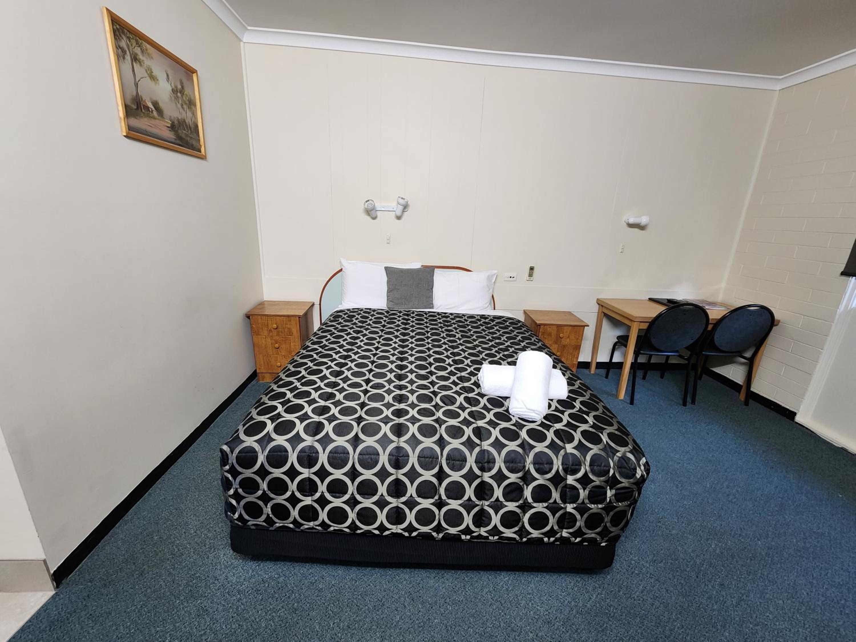 Deluxe Queen Room photo 3