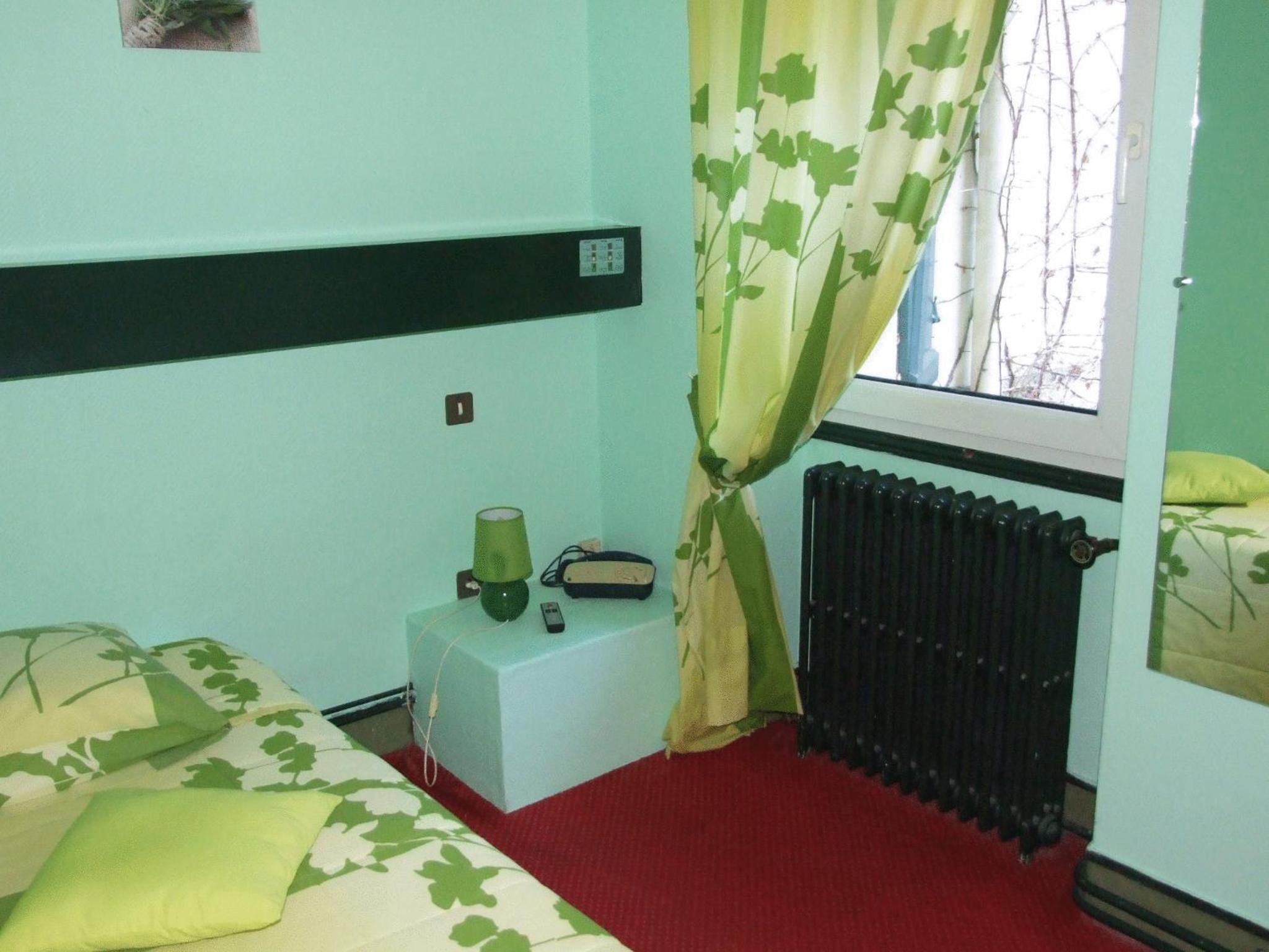 Single Room photo 2