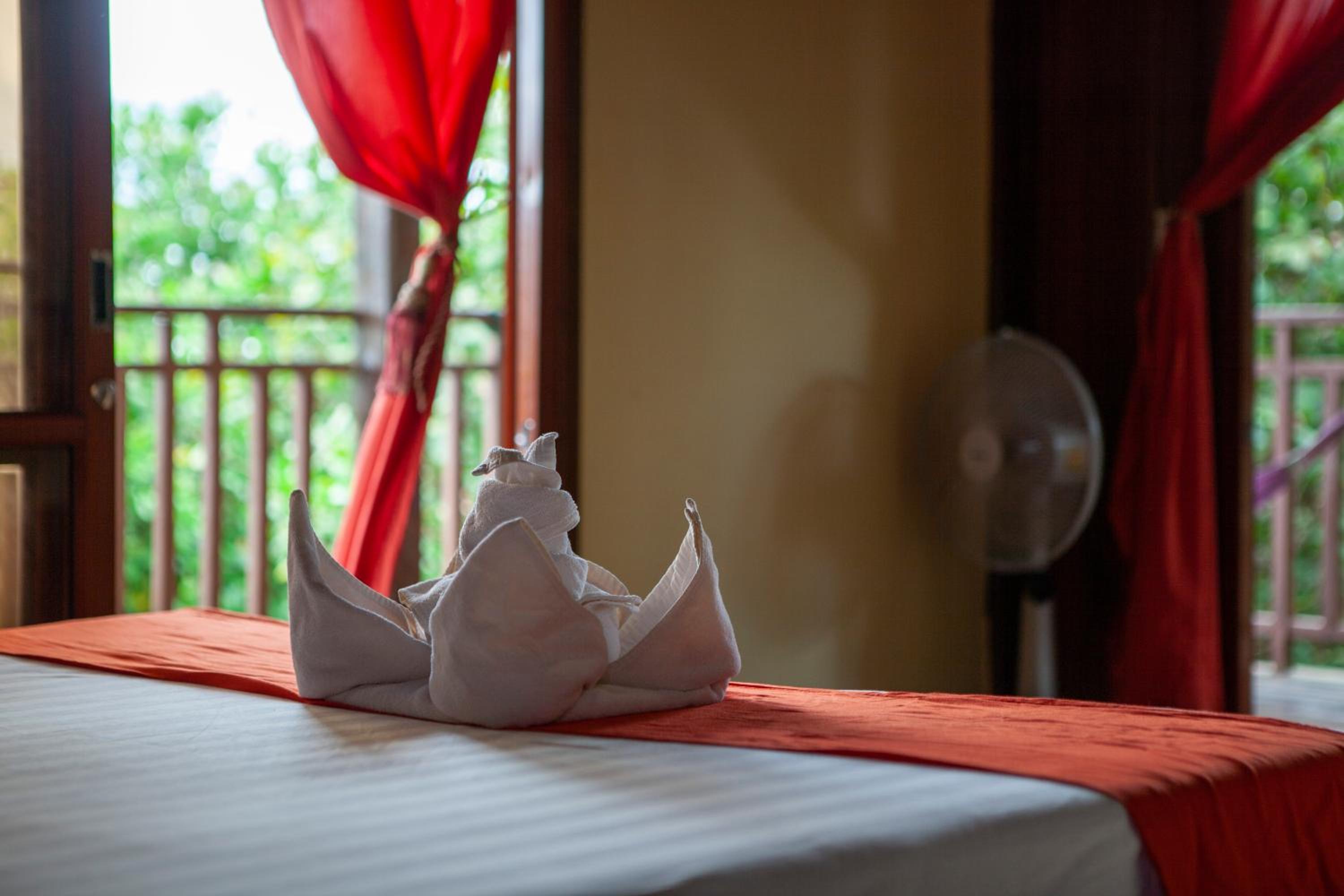 King Room with Pool View photo 1