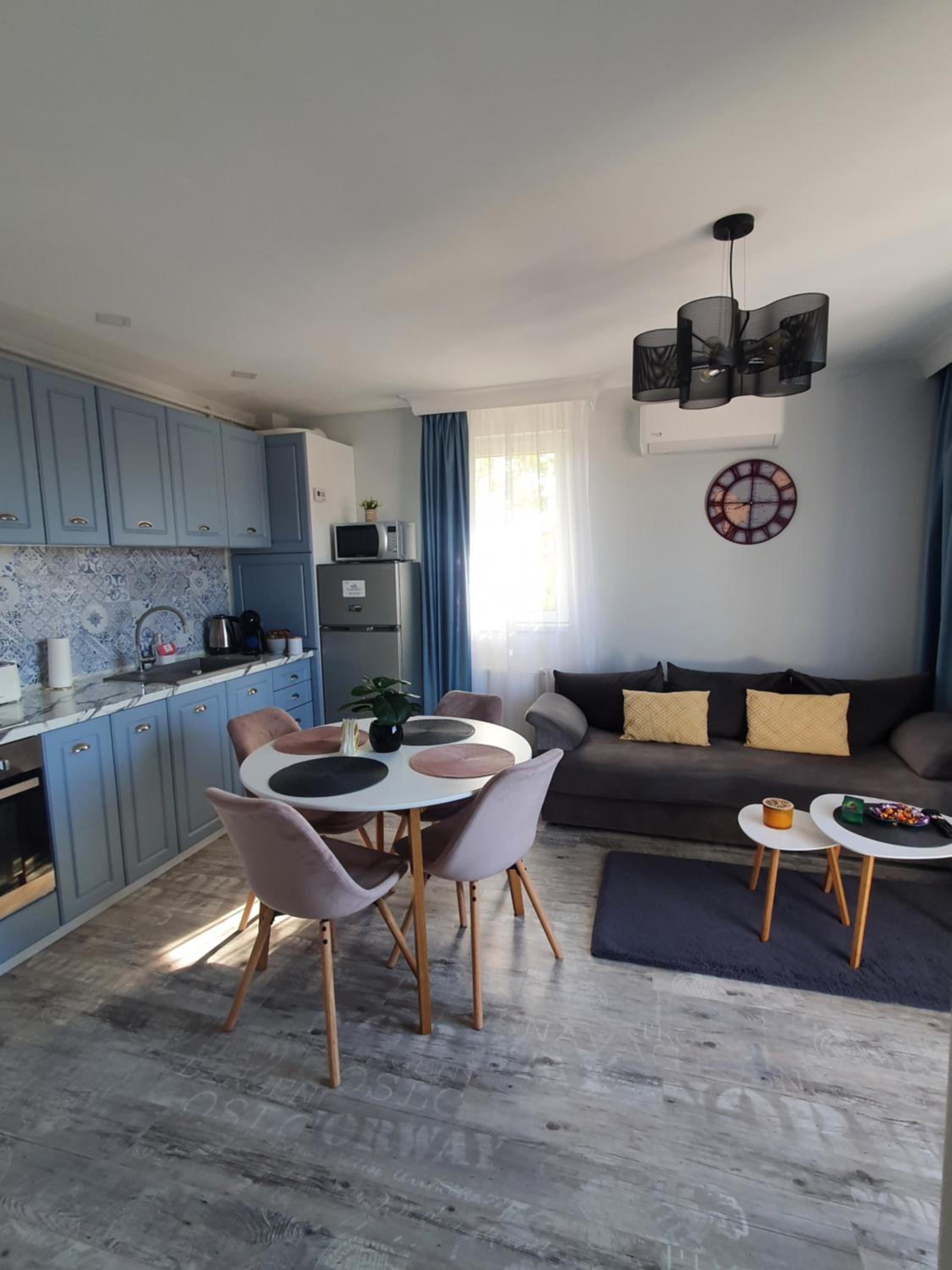 Two-Bedroom Apartment - Photo 18