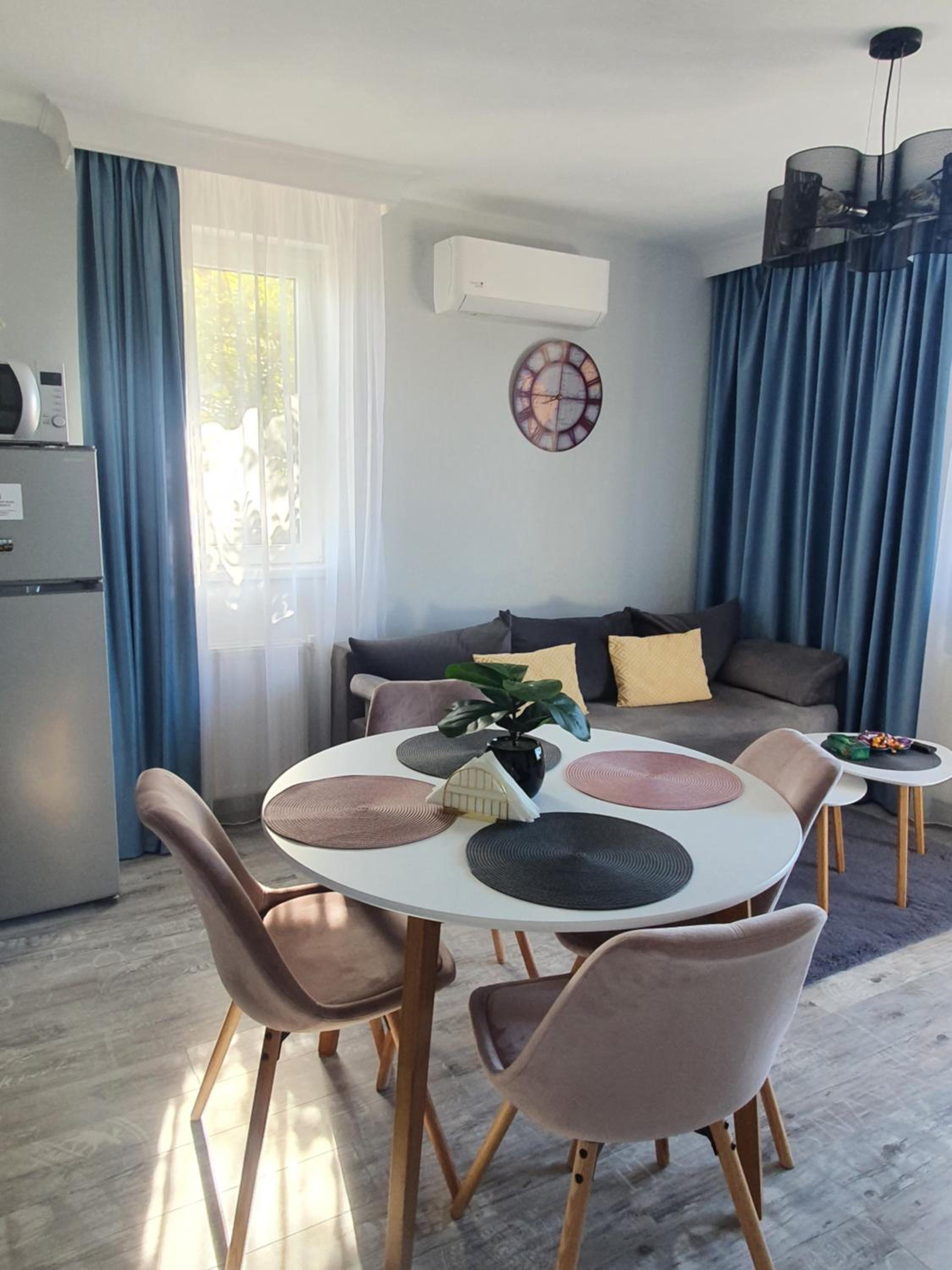 Two-Bedroom Apartment - Photo 19