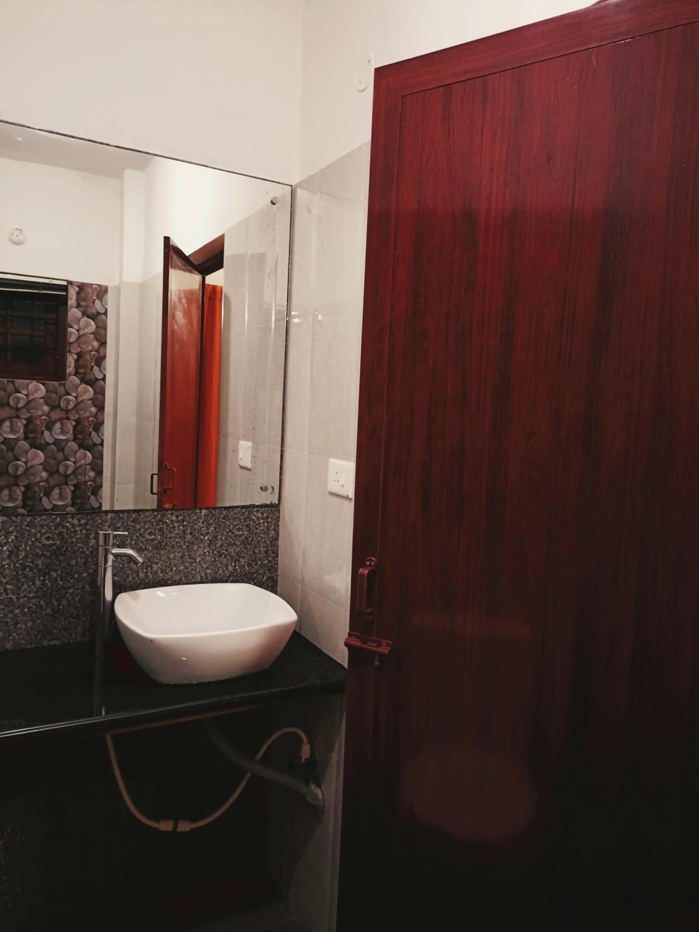 Large Double or Twin Room - Photo 2
