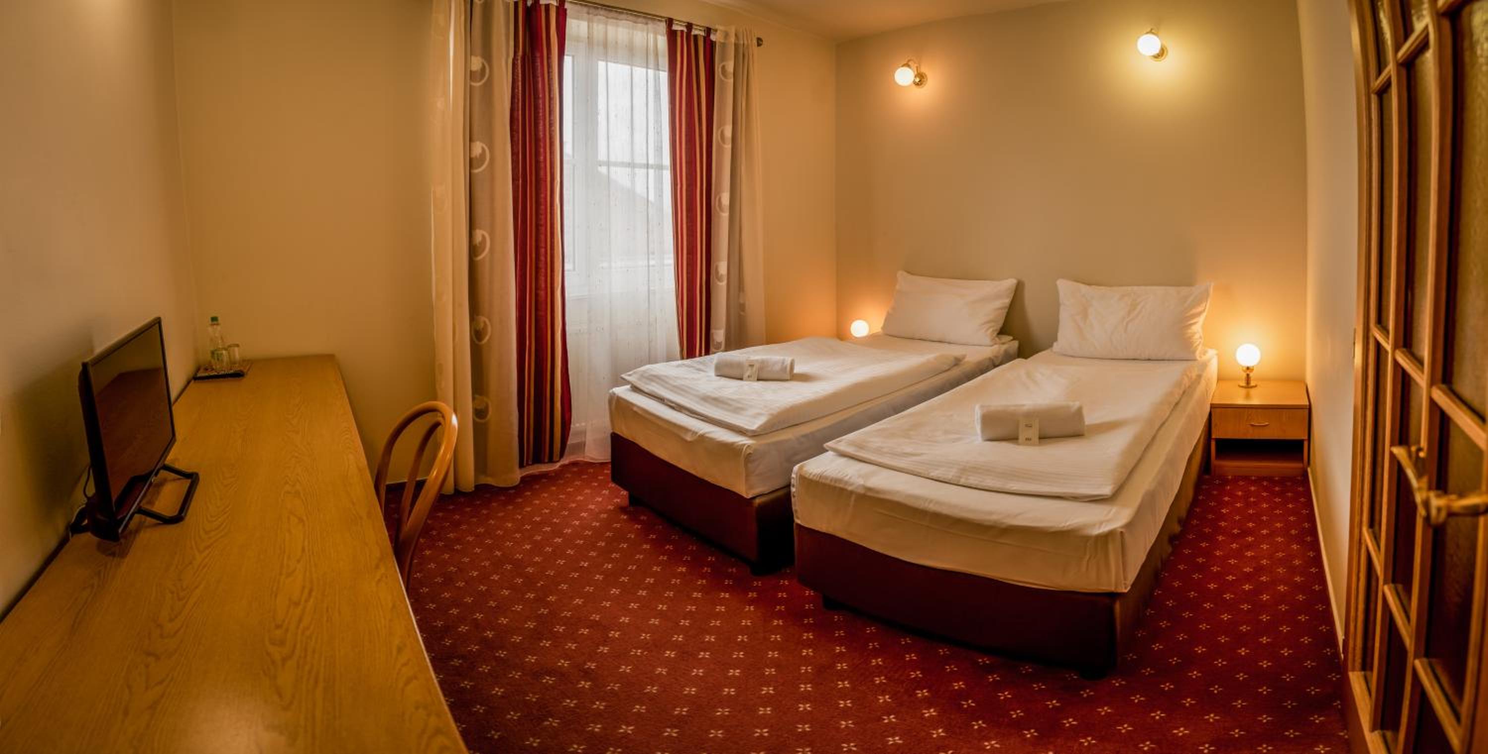 Deluxe Twin Room - Photo 3