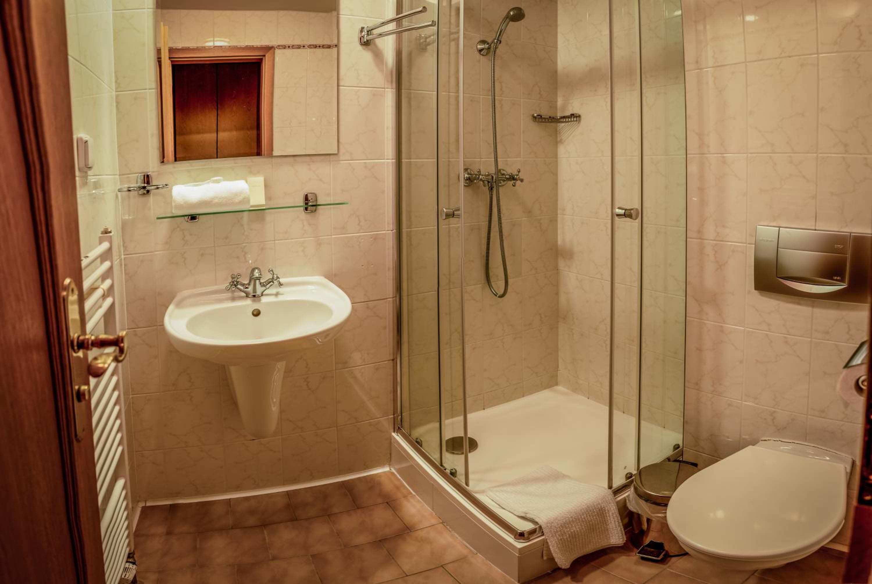 Deluxe Twin Room - Photo 2