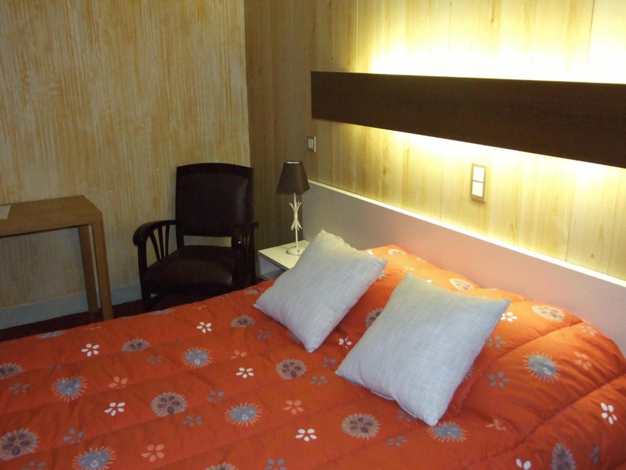 Family Room - Photo 2