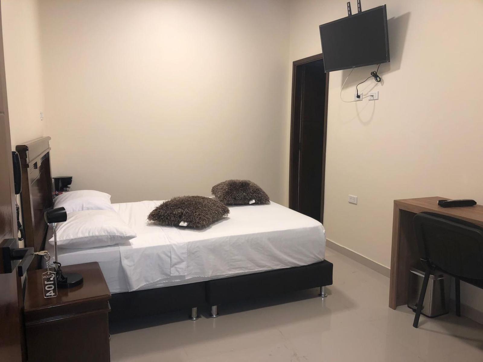 Standard Double Room photo 3