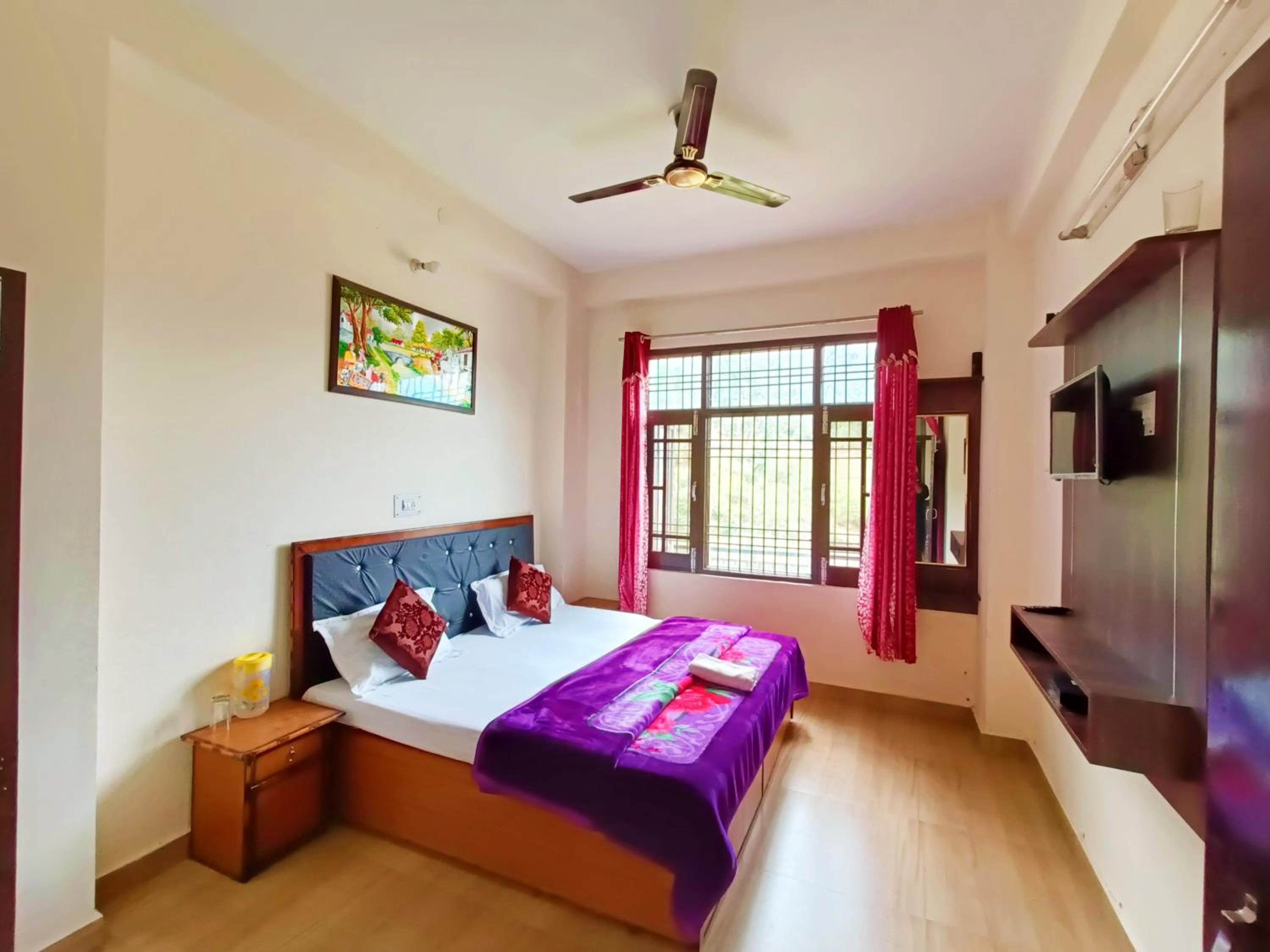 Budget Double Room photo 2