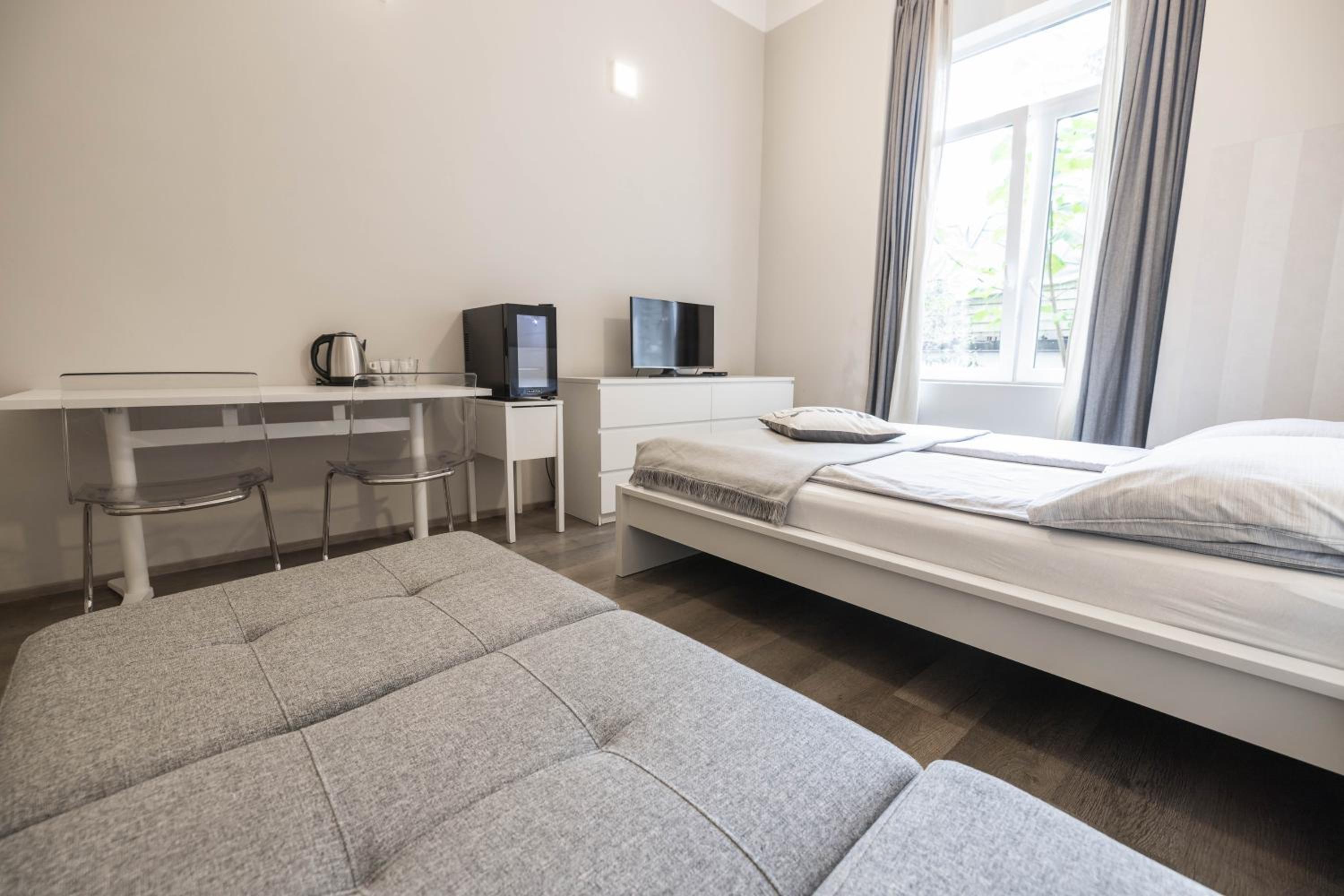 Triple Room - Photo 6