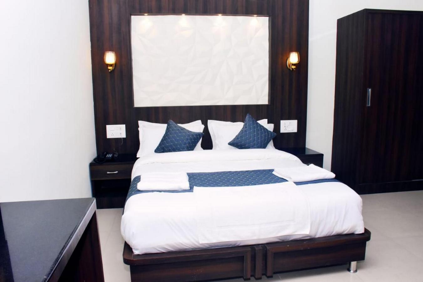 Deluxe Double Room - Photo 5