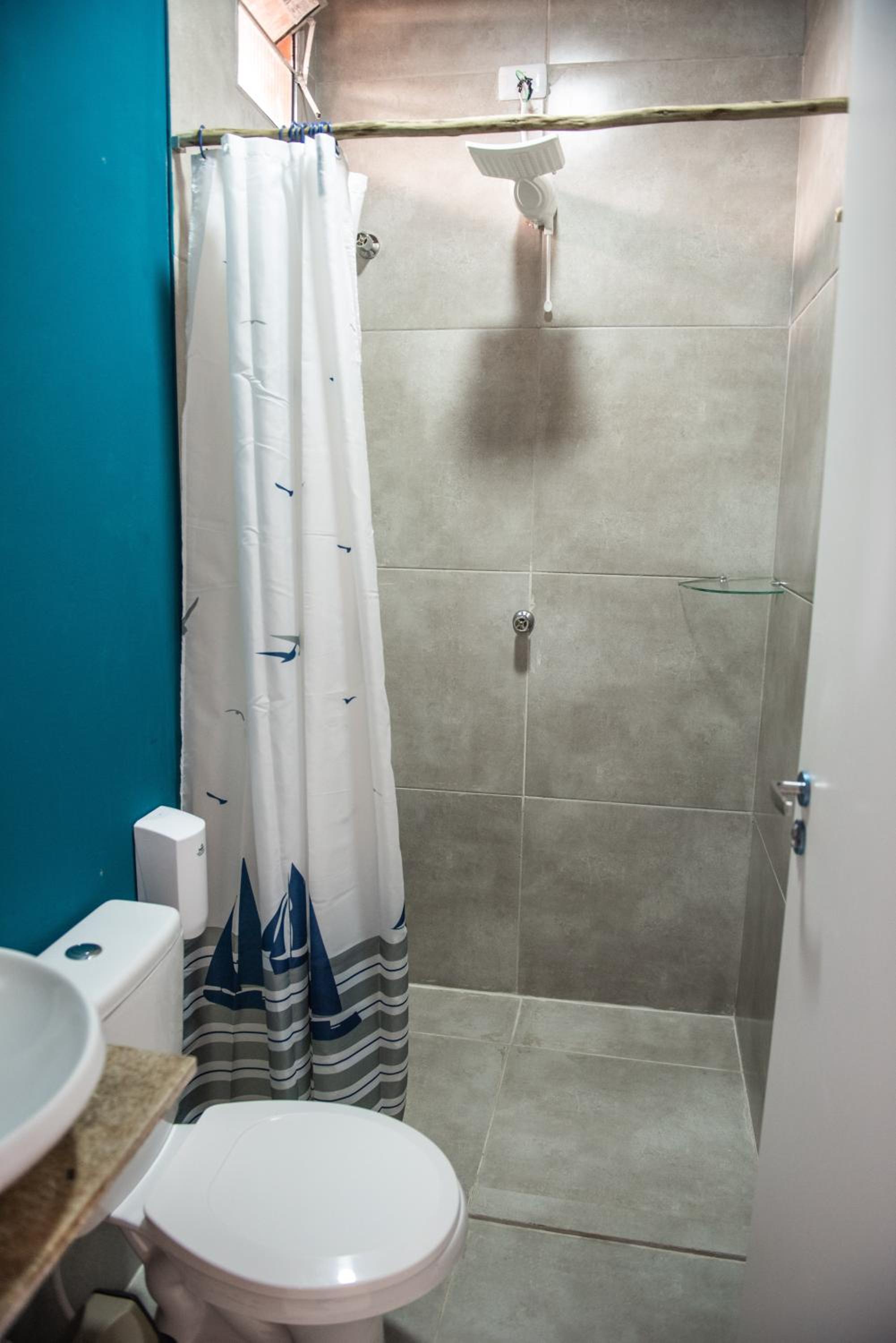 Quadruple Room - Photo 11