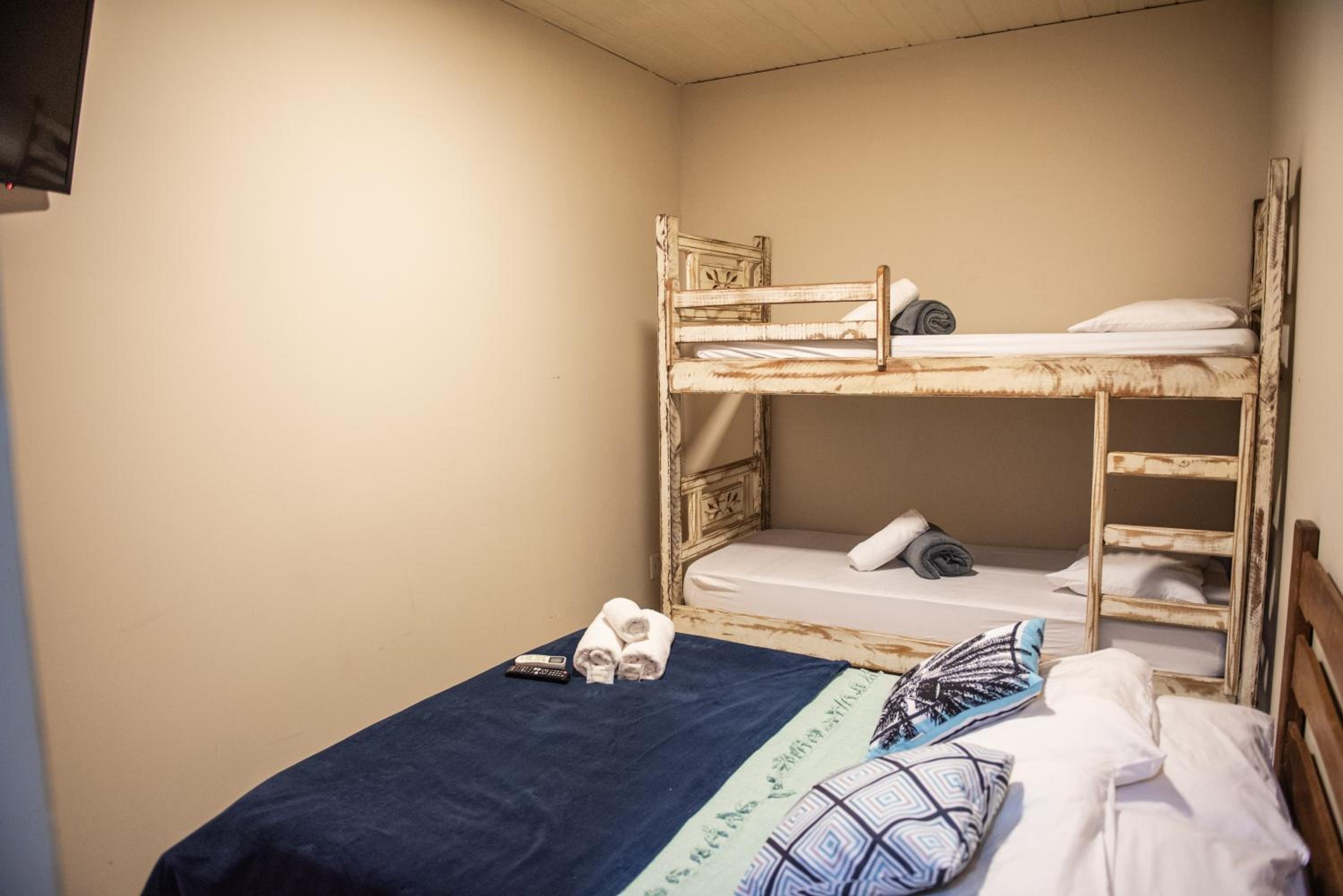 Quadruple Room - Photo 14