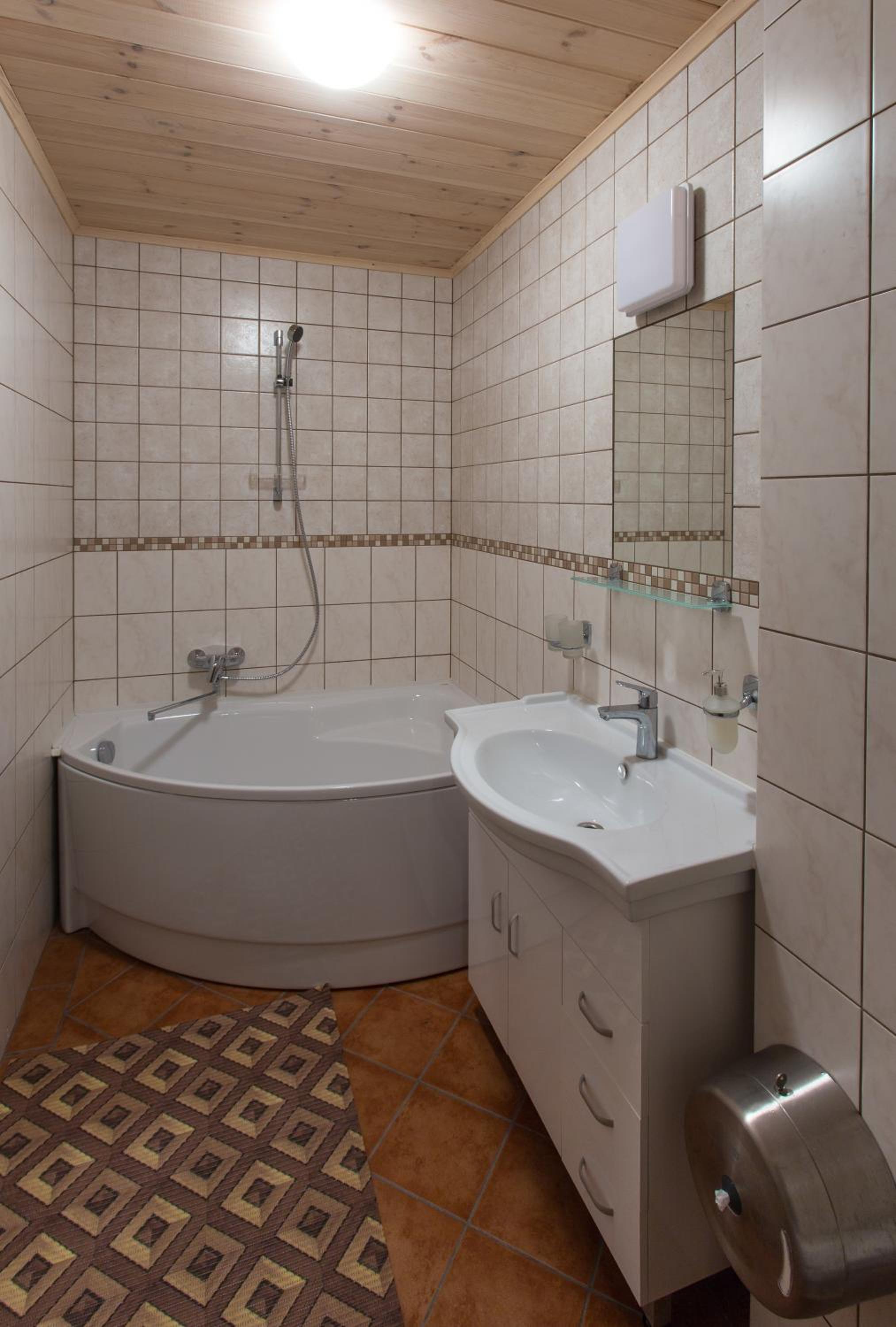 Family Suite (2 Adults + 2 Children) - Photo 3