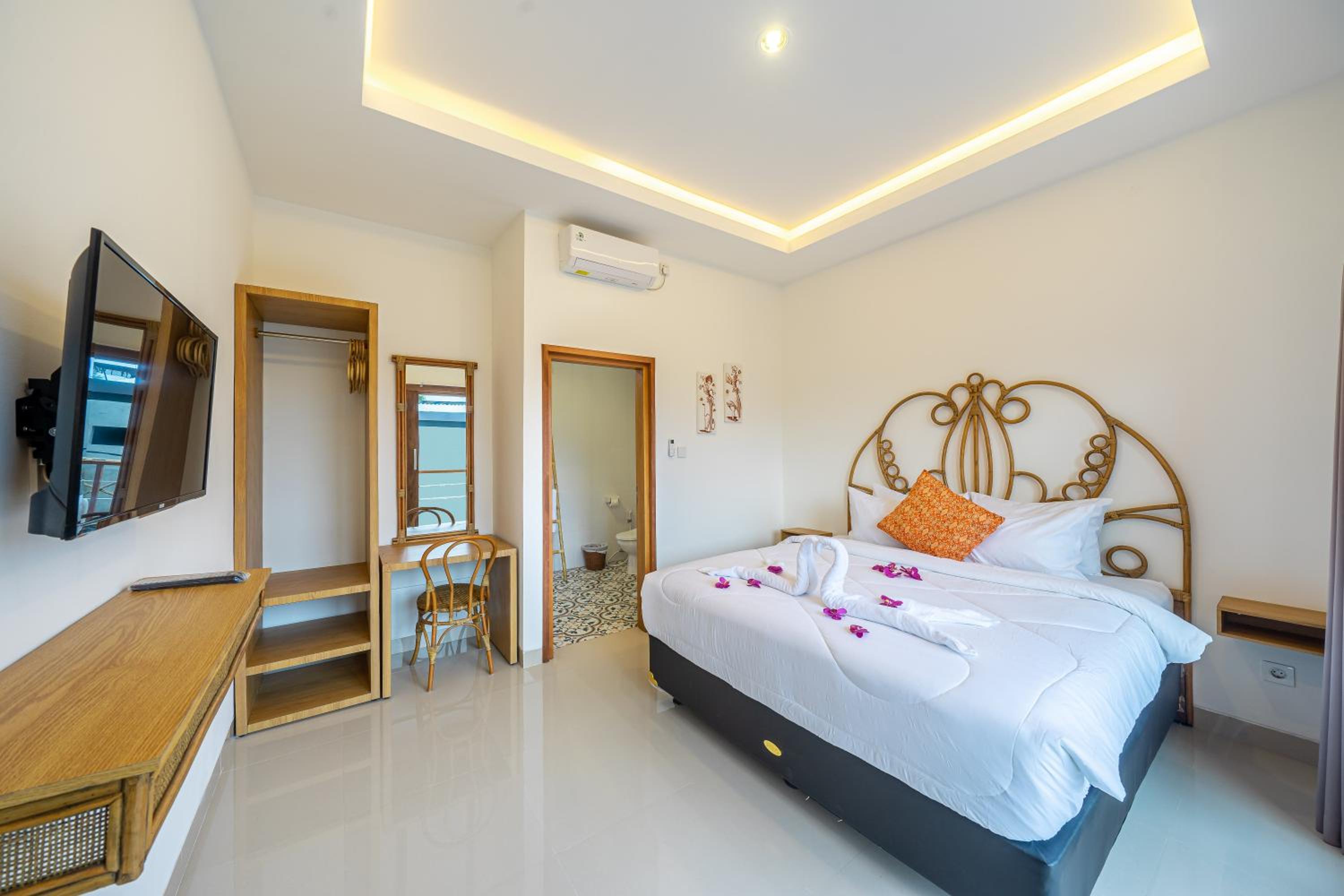 Deluxe Room - Photo 1