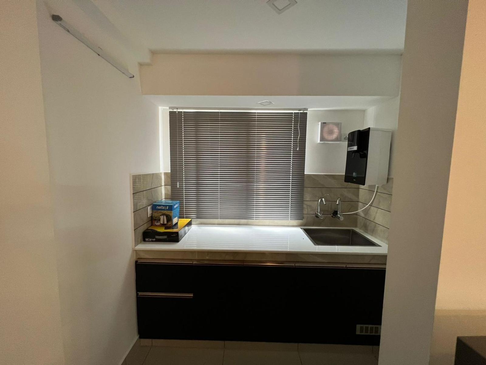 Quadruple Room with Balcony - Photo 9