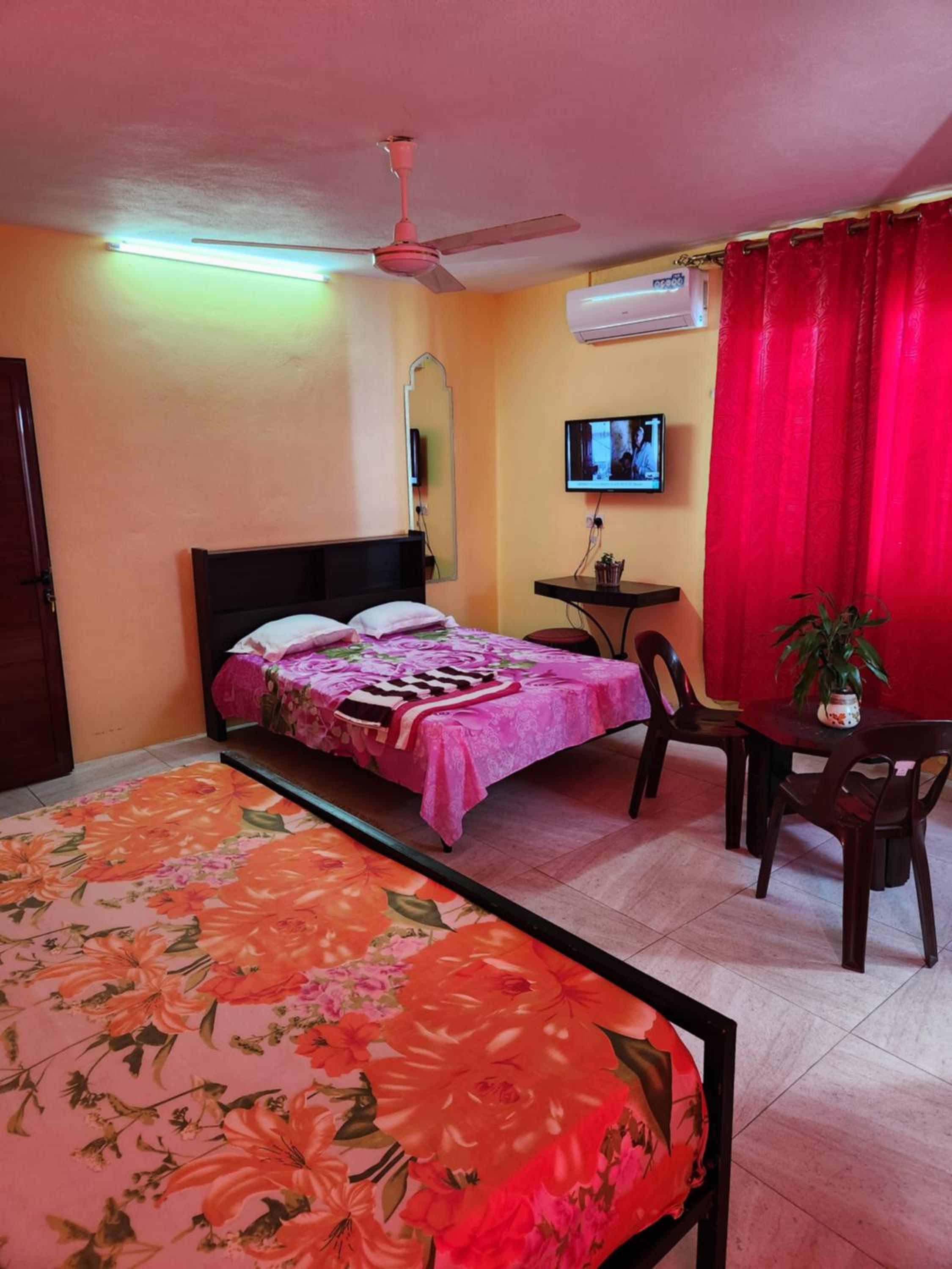Family Room - Photo 9