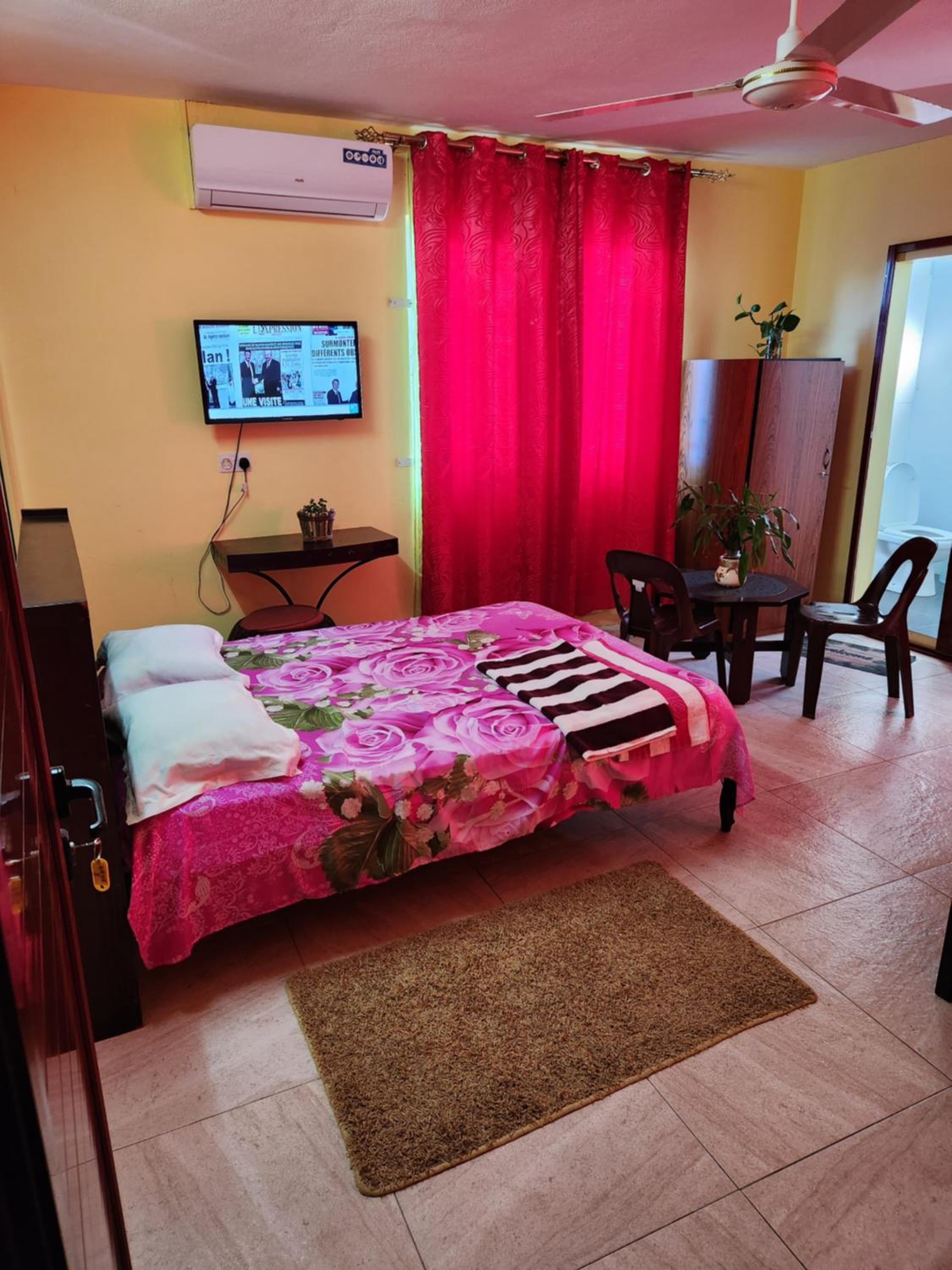 Family Room - Photo 1
