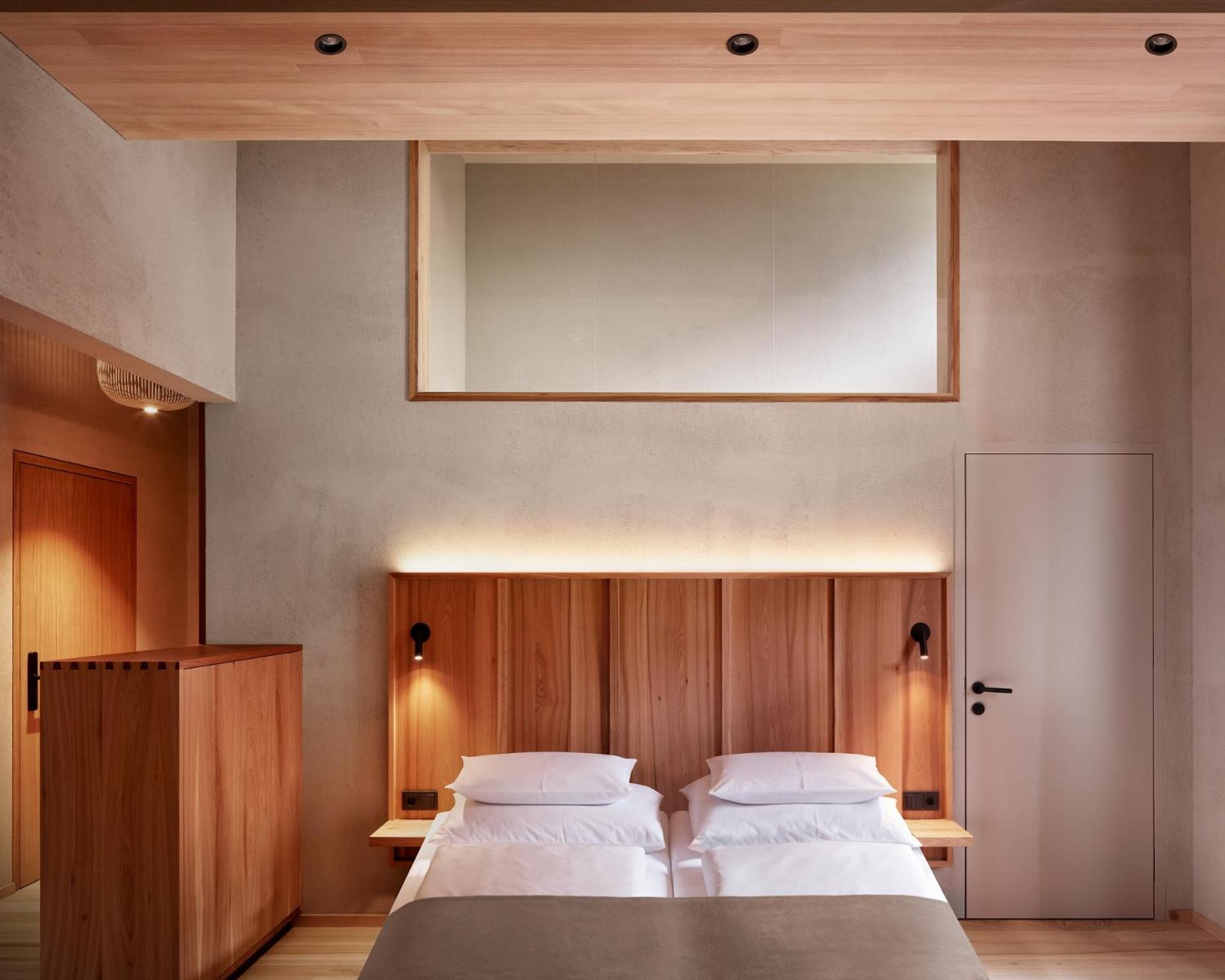 Deluxe Double Room - Photo 1
