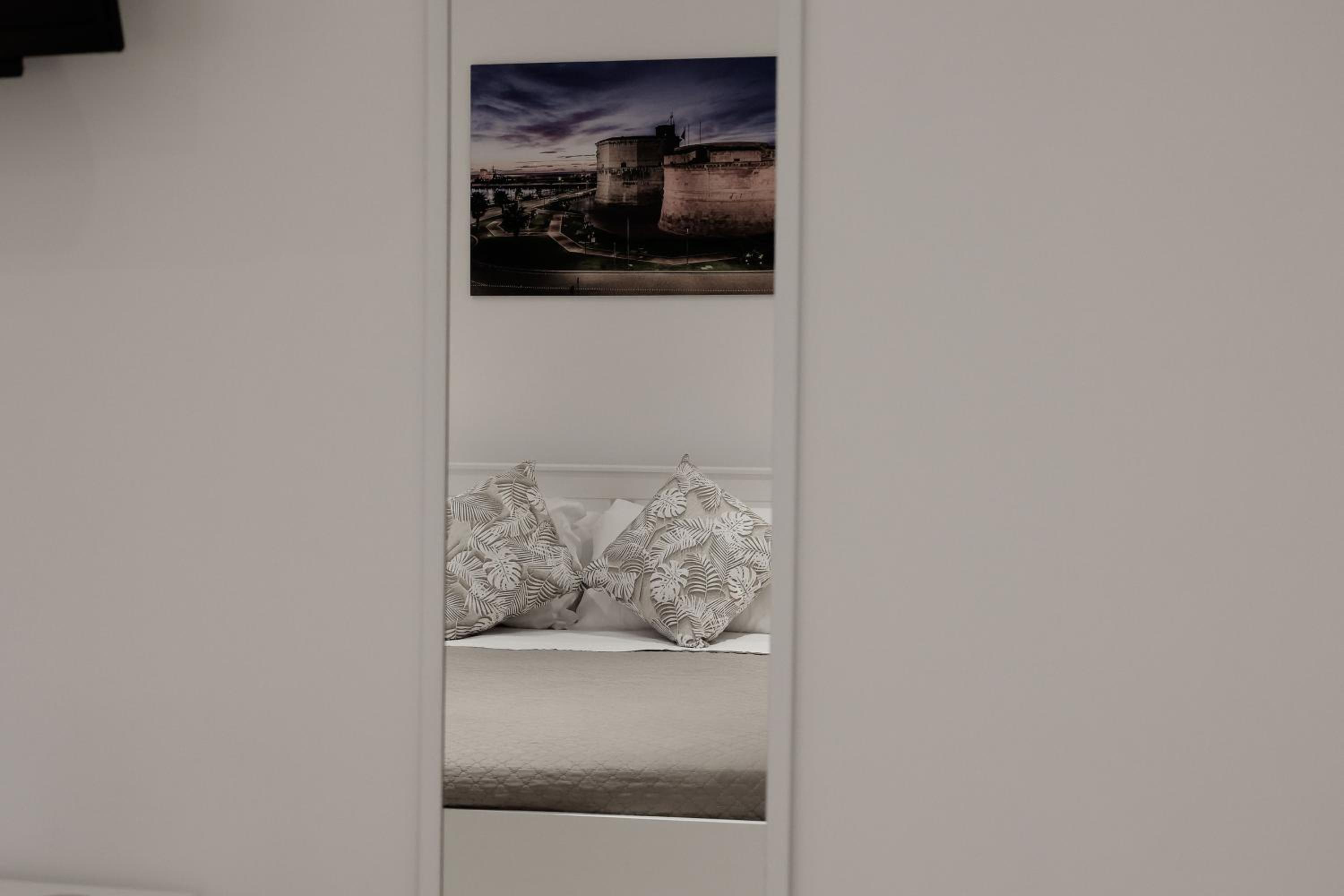 Double Room with Private Bathroom photo 1