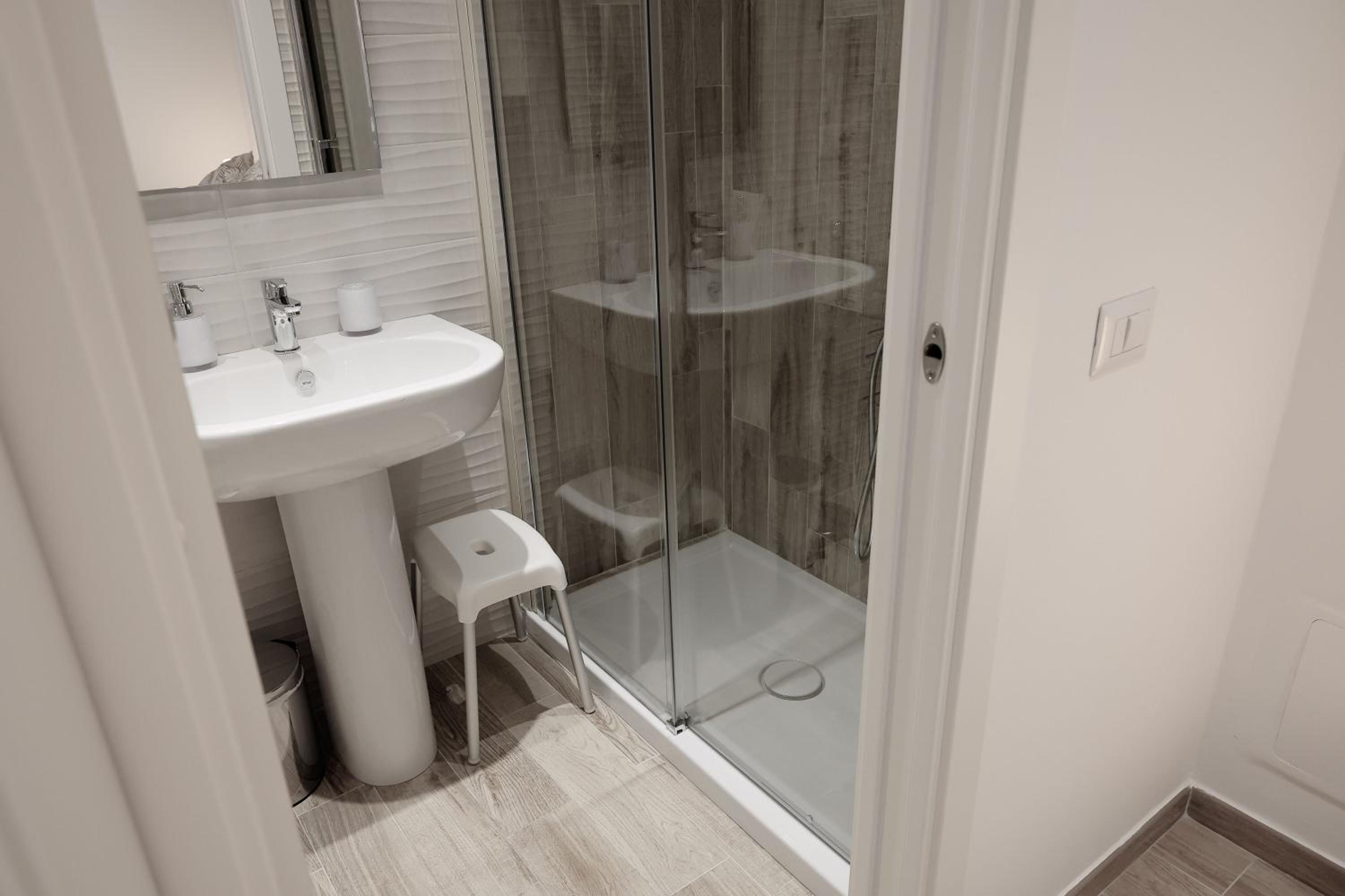 Double Room with Private Bathroom photo 2