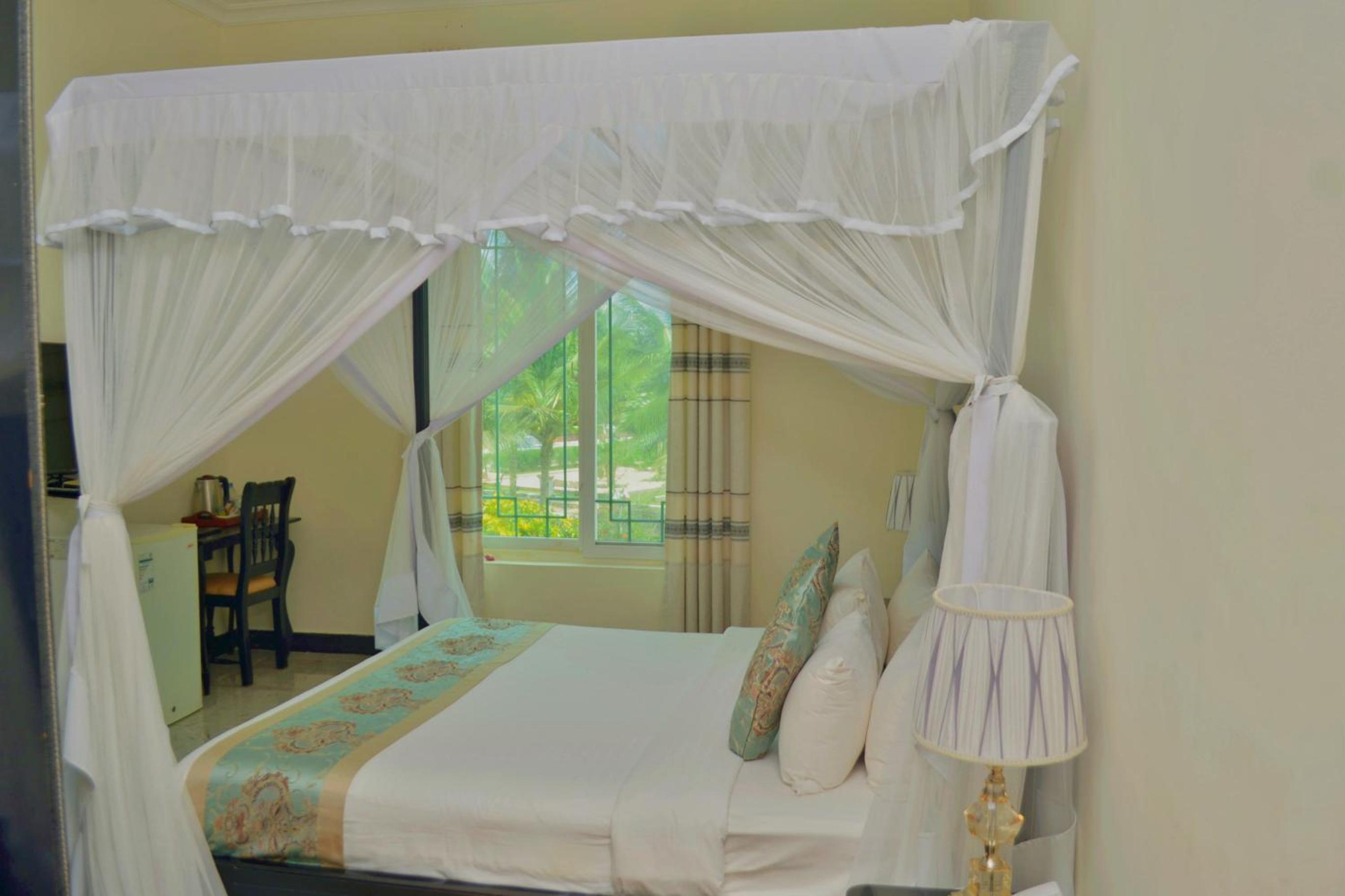 King Room with Garden View - Photo 3
