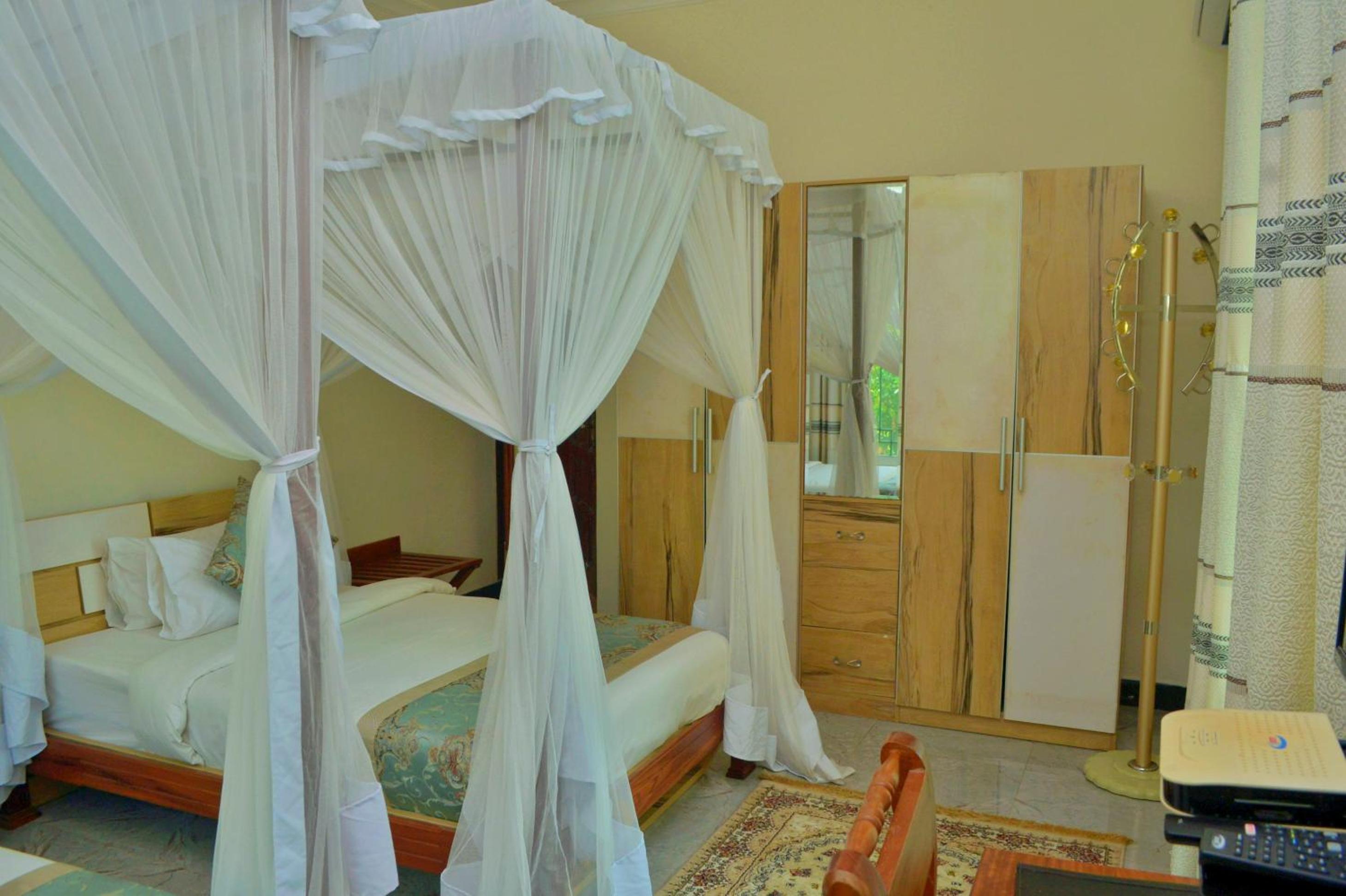 Superior Twin Room with Garden View - Photo 3