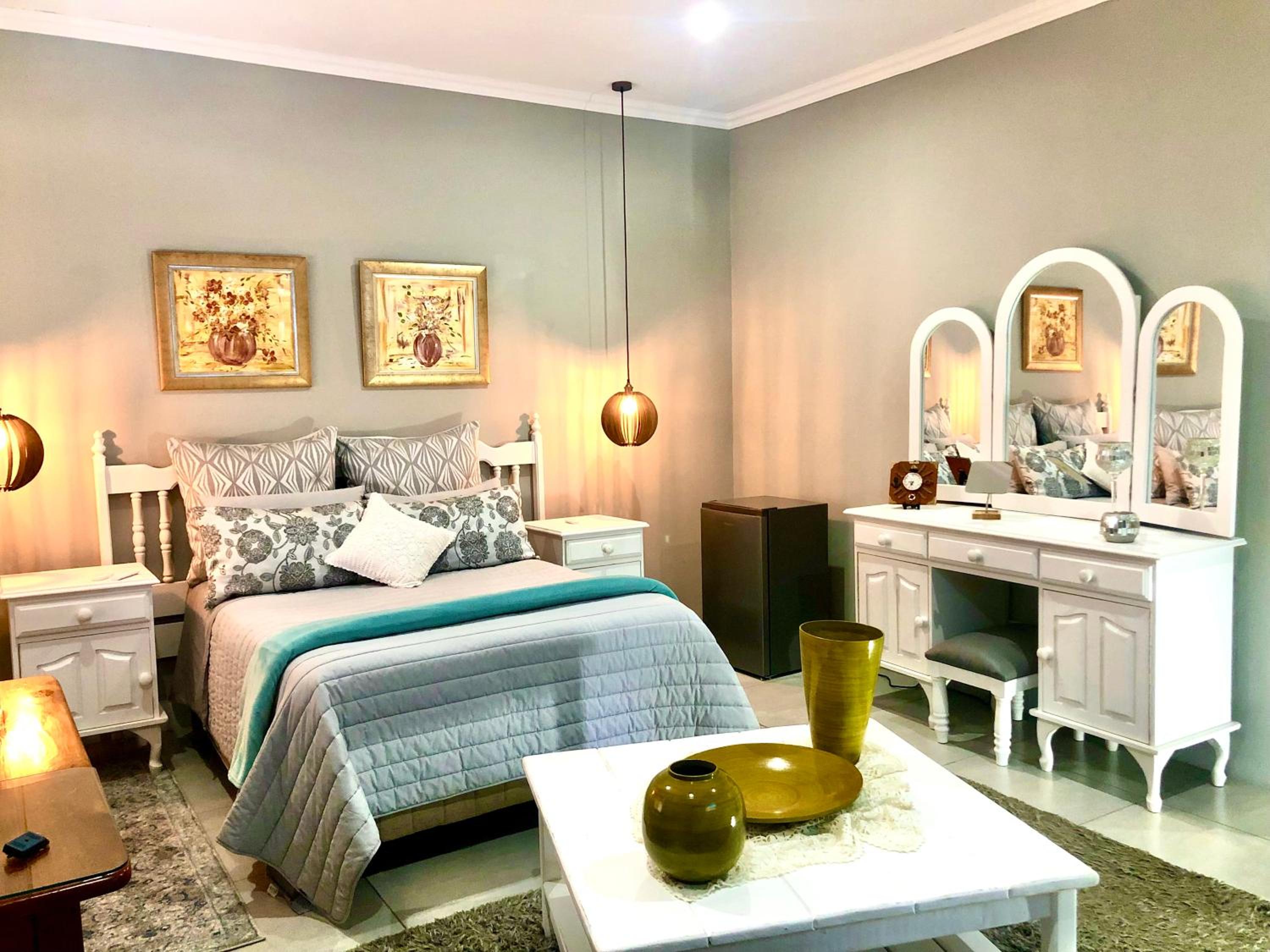 Queen Room - Photo 5