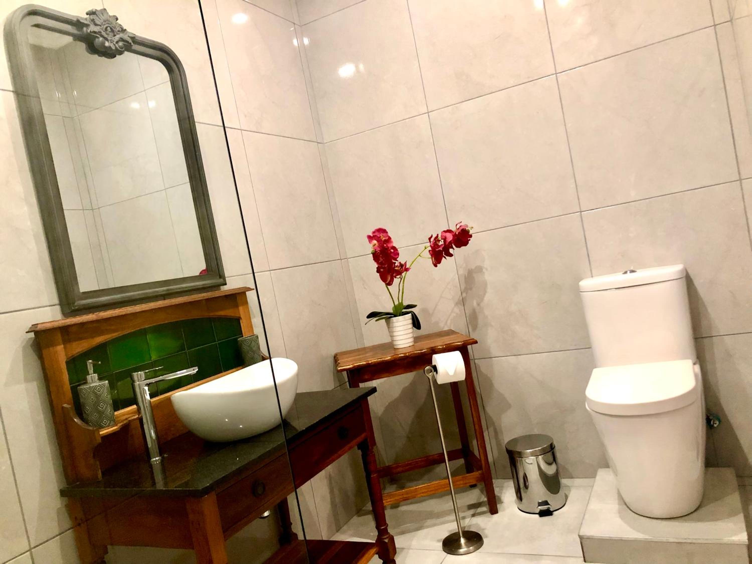 Queen Room - Photo 2