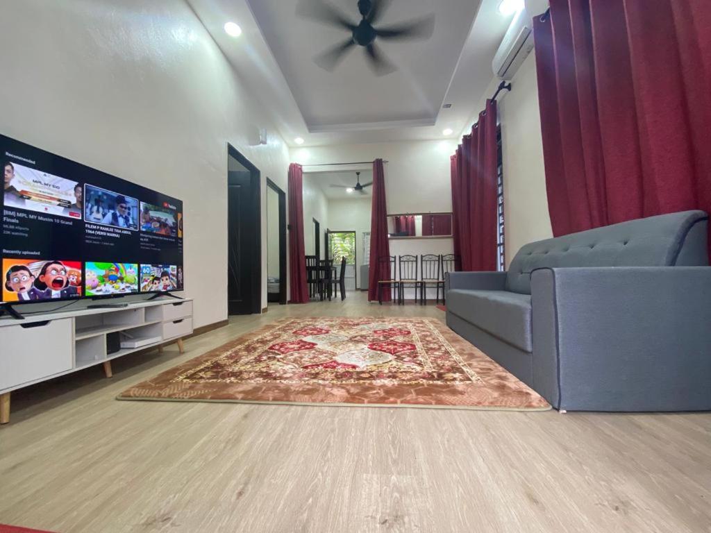 Three-Bedroom House photo 1