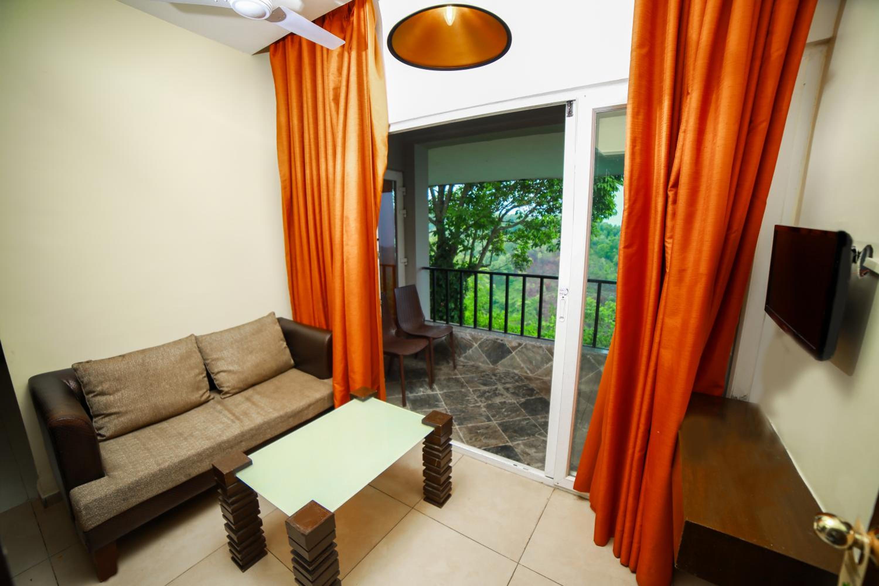 Artist Suite - Photo 4