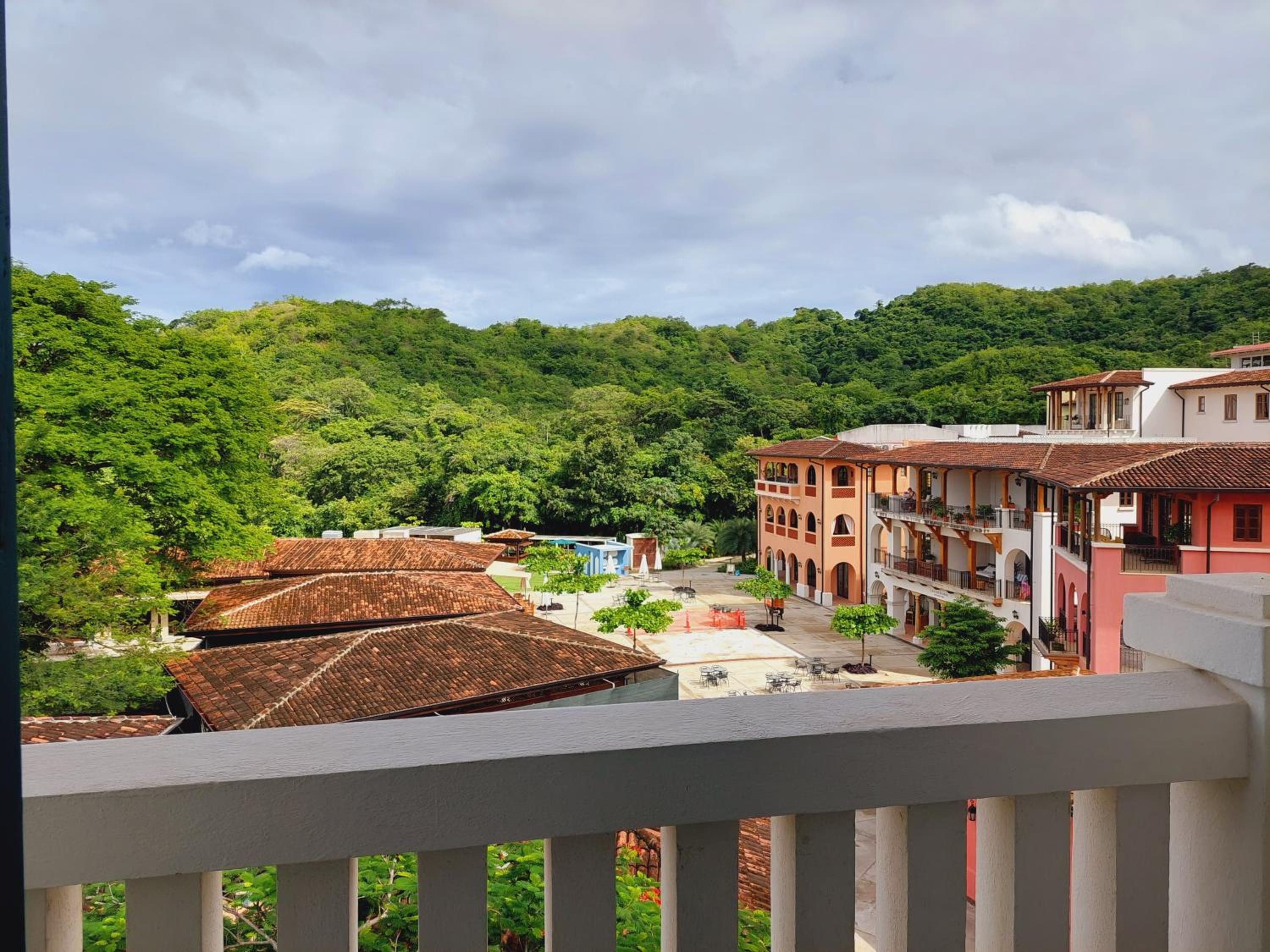 King Suite with Balcony photo 2