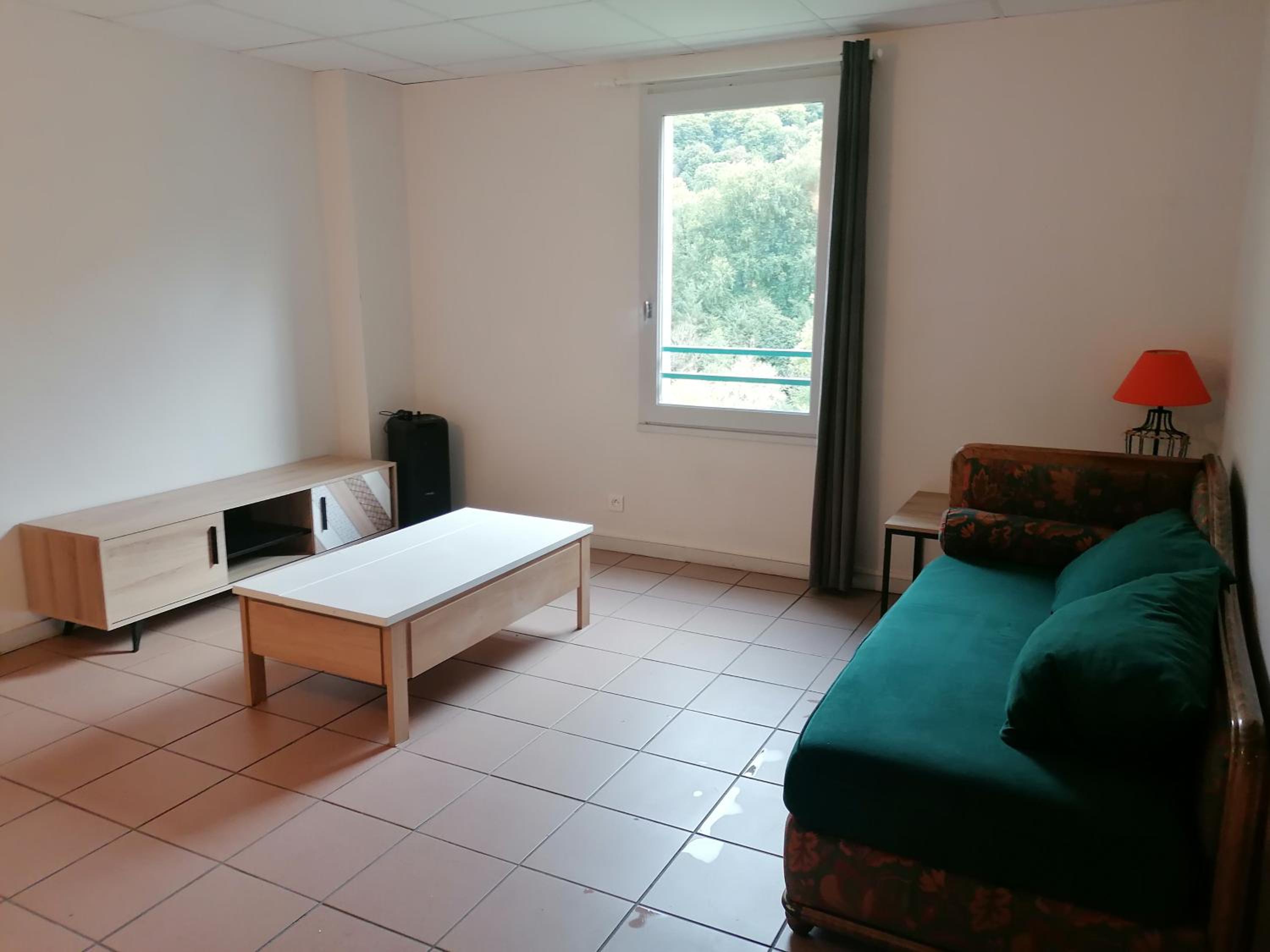 Mixed Dormitory Room