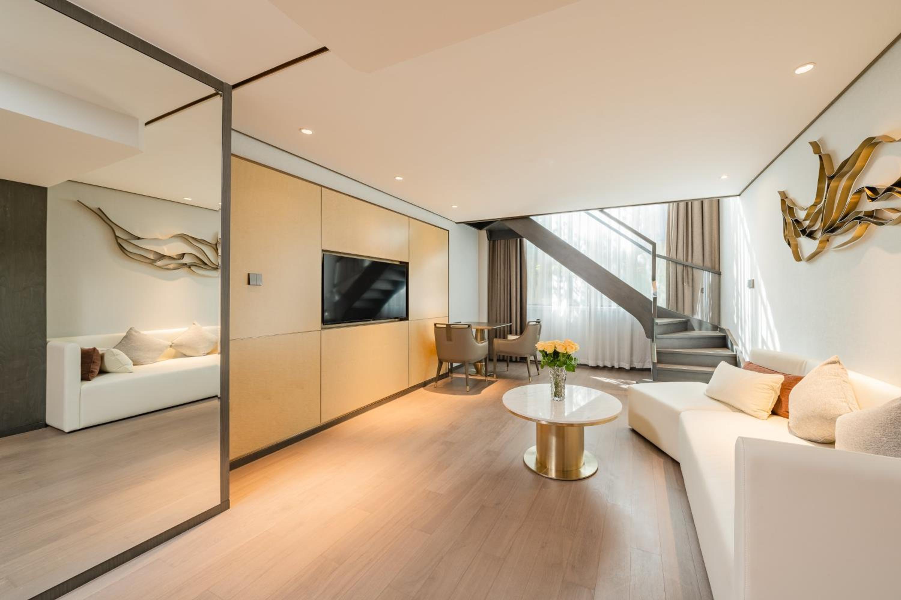 One-Bedroom King Suite Loft - West Wing
