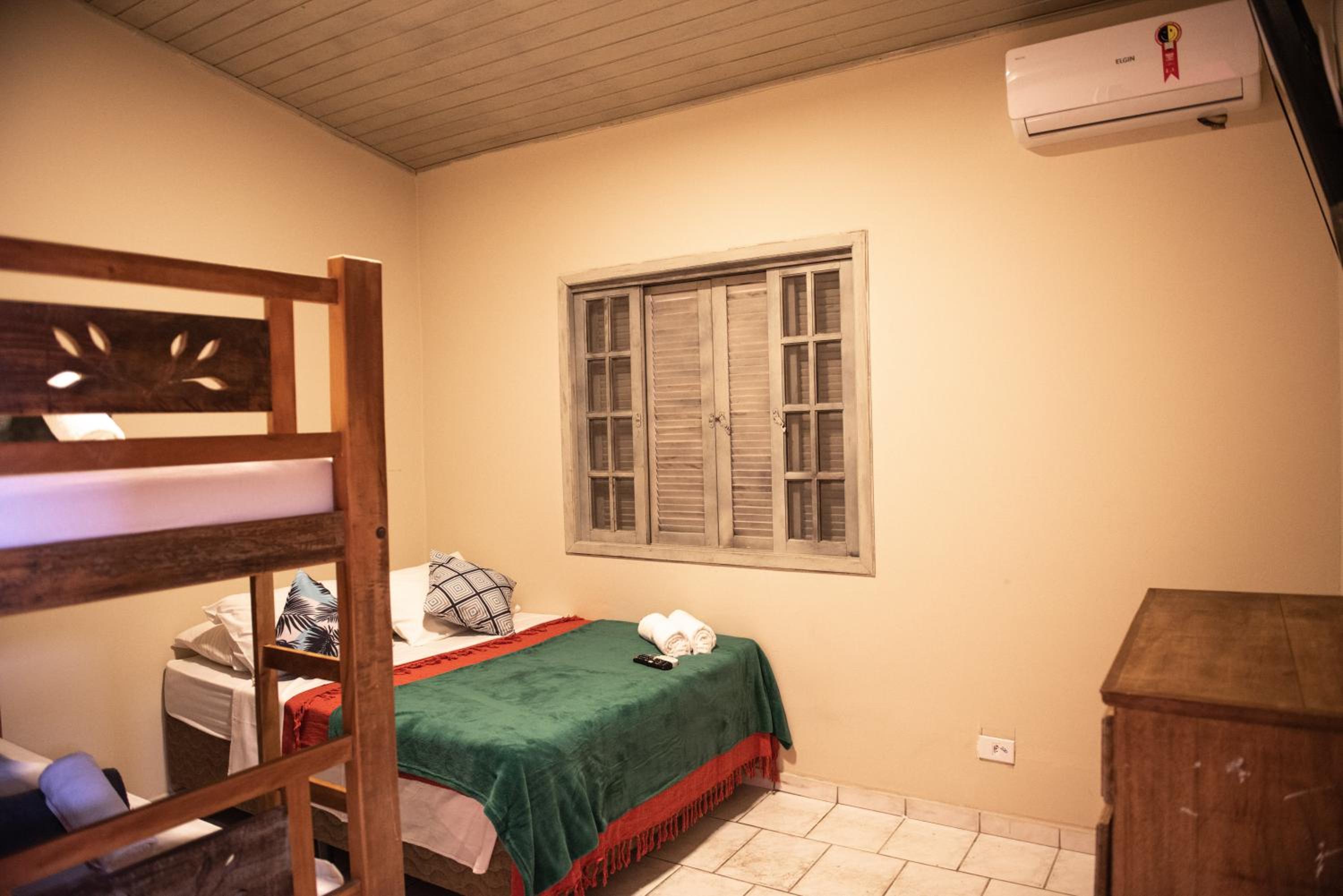 Quadruple Room - Photo 31