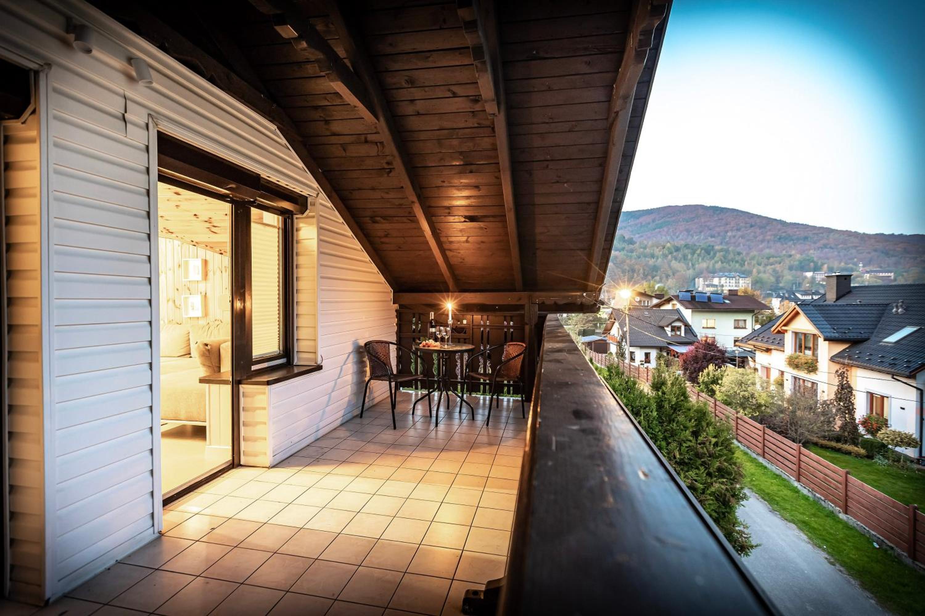 Apartment with Balcony photo 3