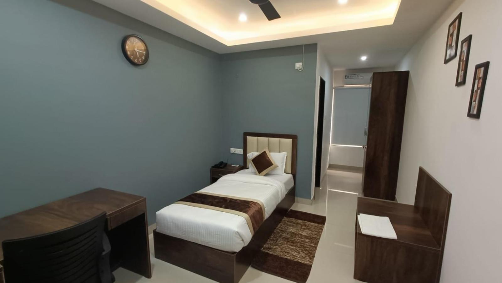 Deluxe Single Room