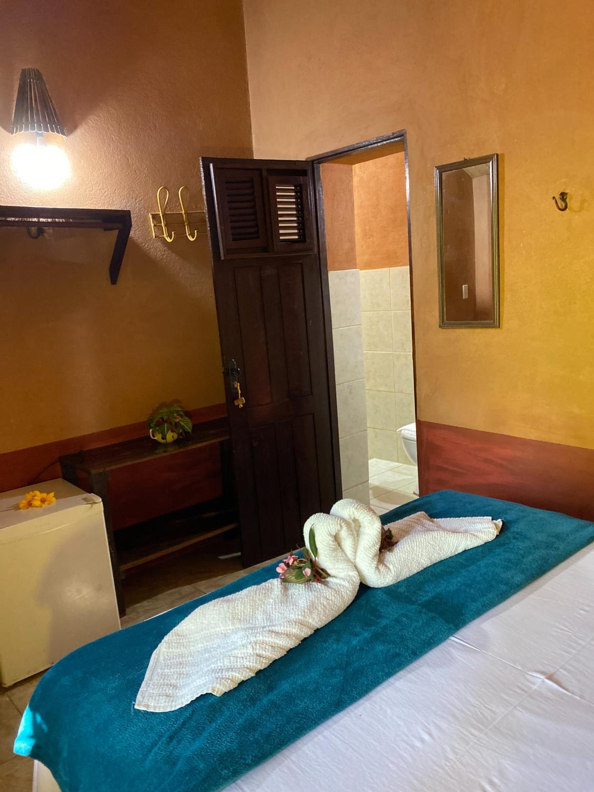 Double or Twin Room with Garden View - Photo 2