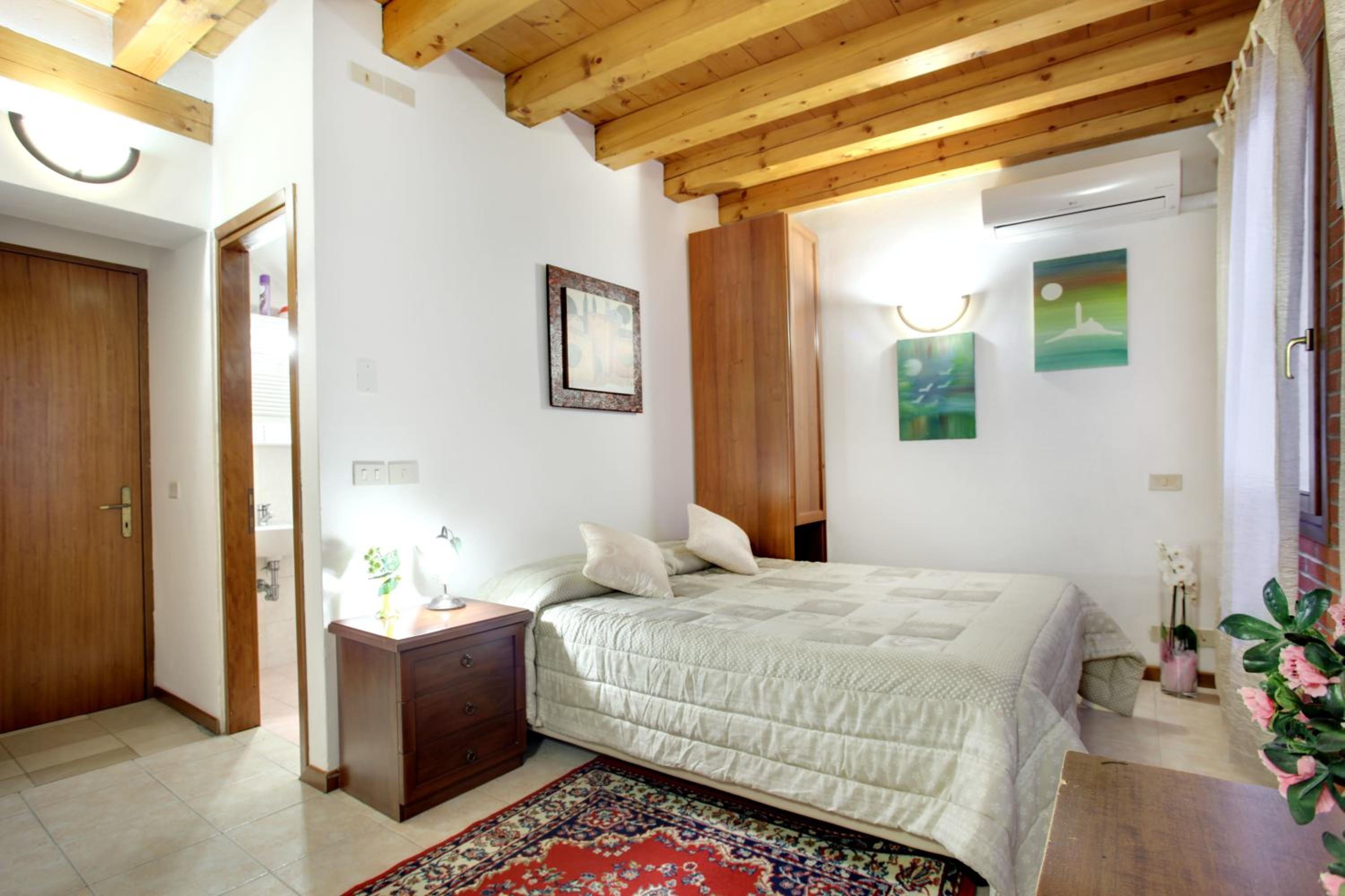 Double or Twin Room photo 3
