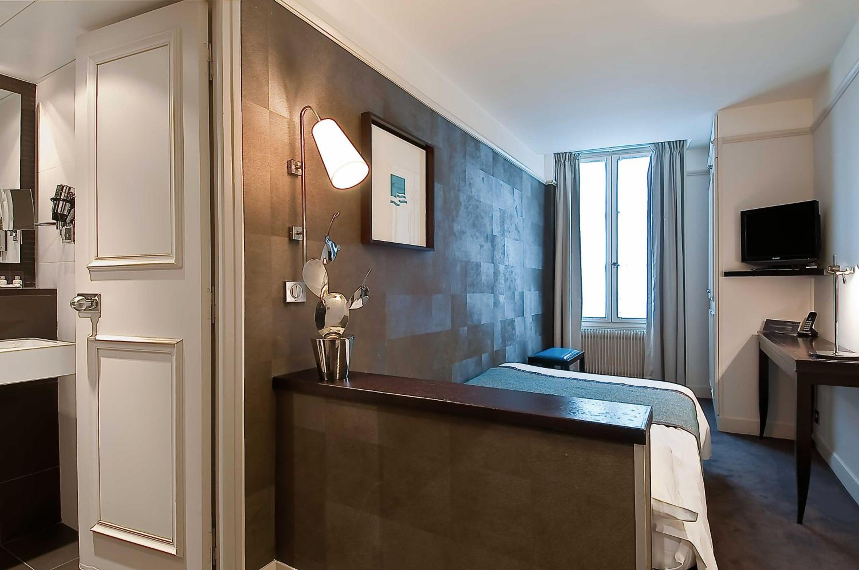Single Room with Shower 11m2