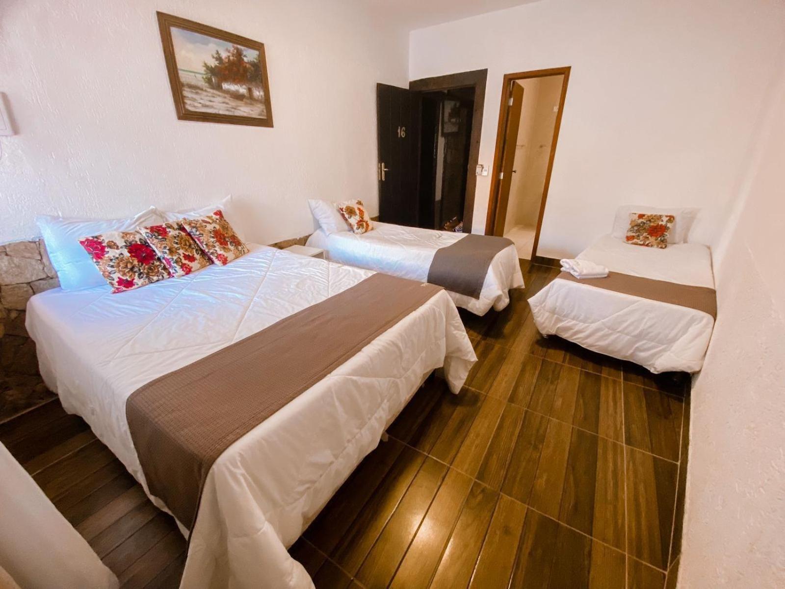 Standard Triple Room - Photo 15