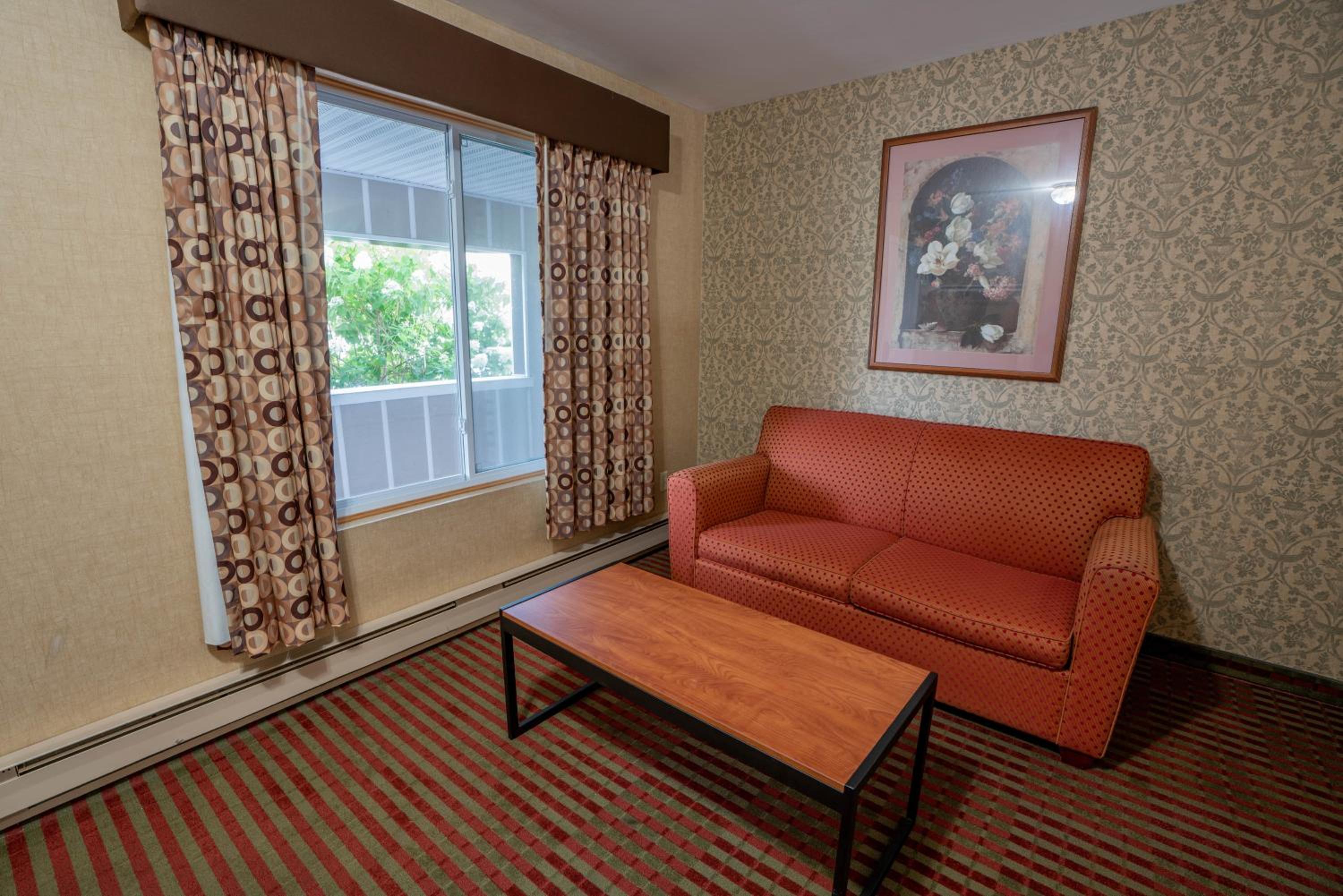 Suite room With Two Queen Beds(Non-Smoking) - Photo 5