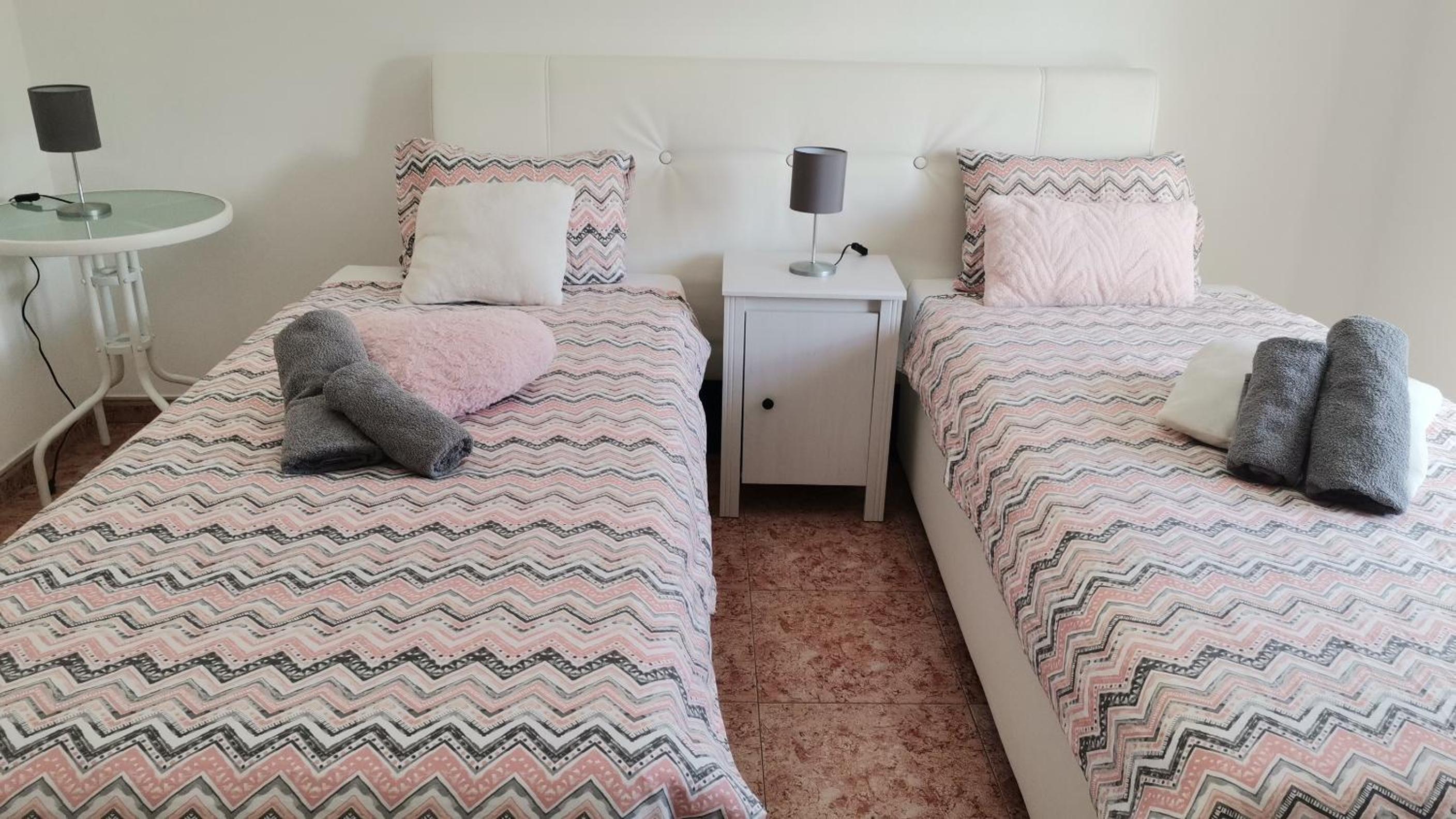 Double or Twin Room with Private Bathroom - Photo 1