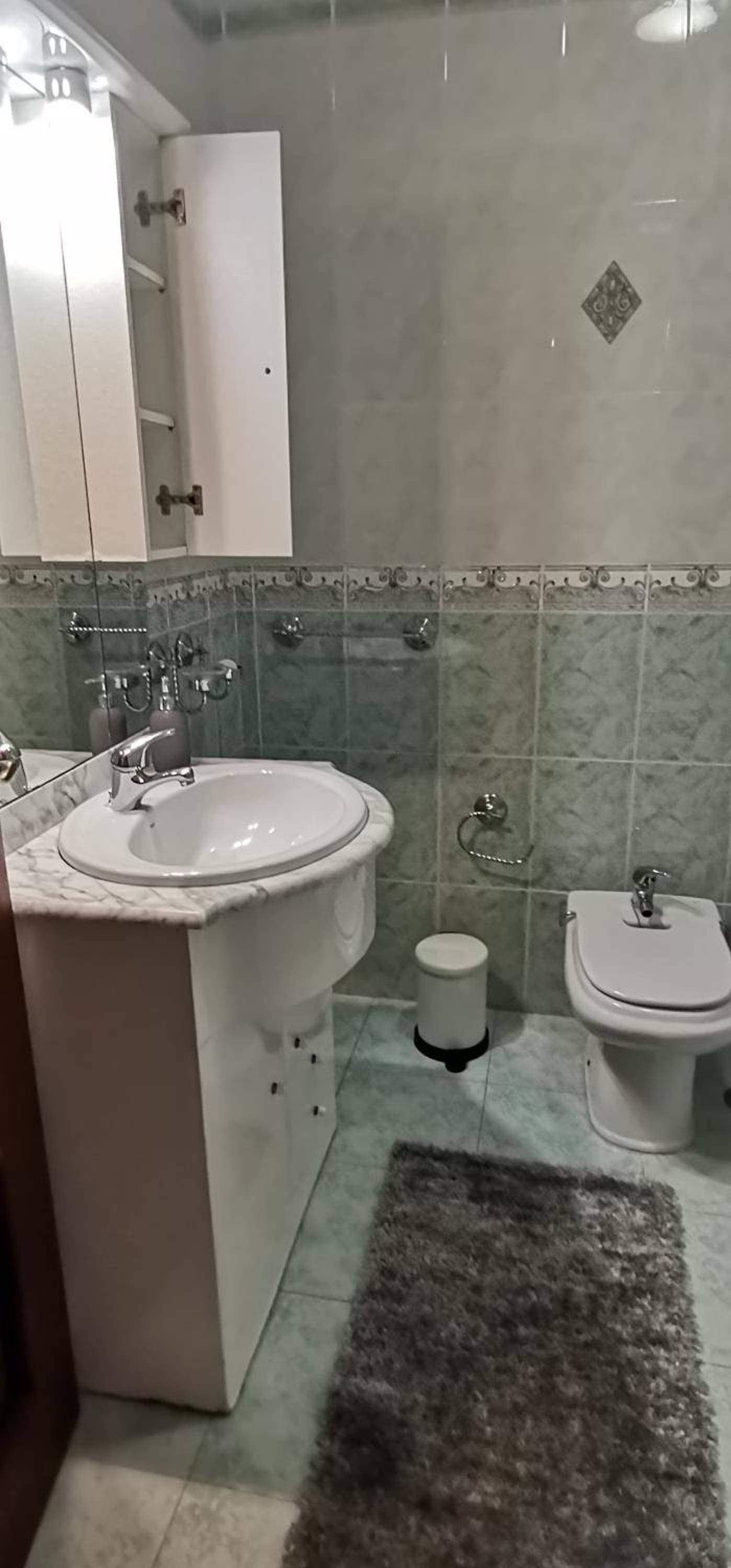 Double Room with Private Bathroom - Photo 4