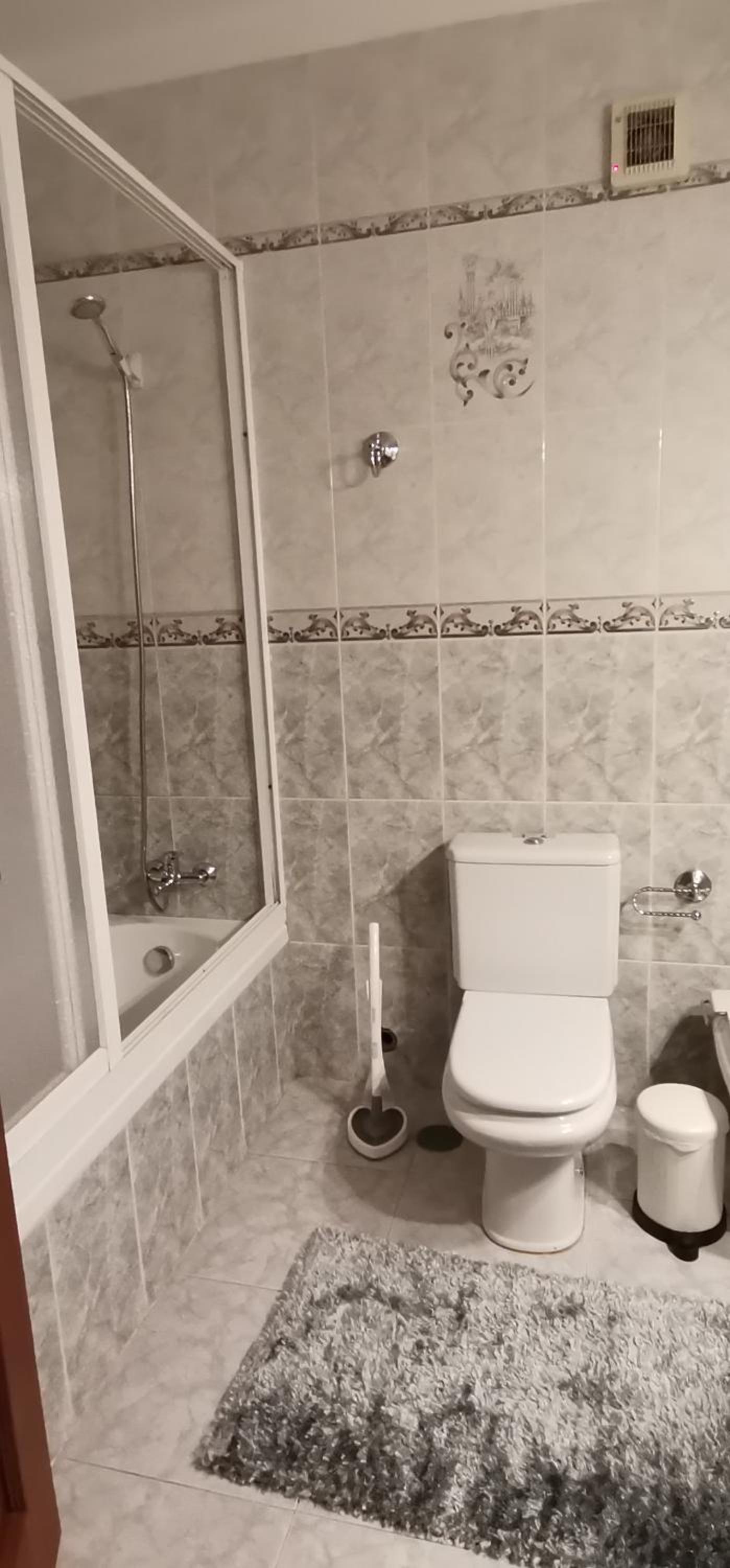 Double Room with Private Bathroom - Photo 6