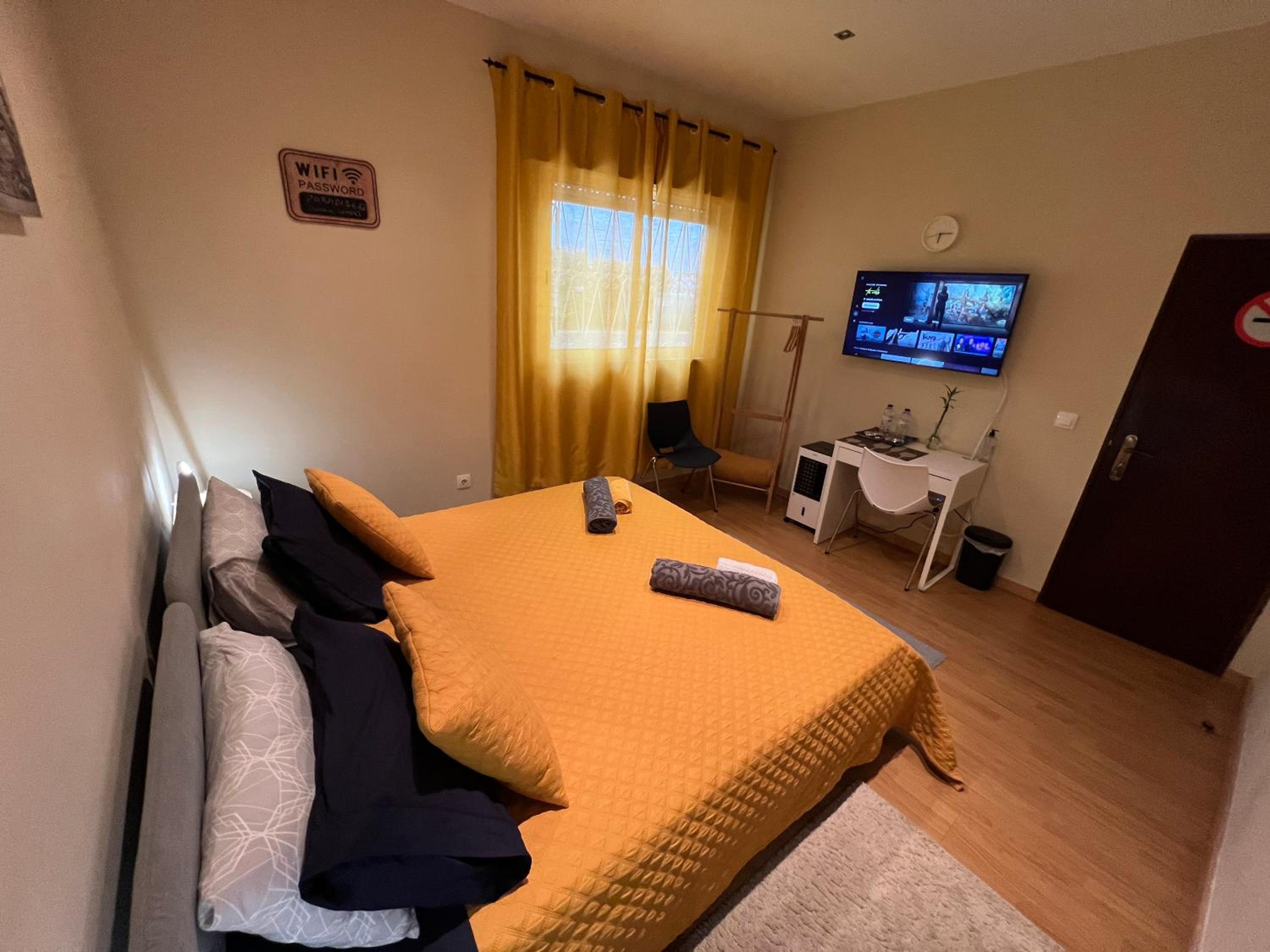Double or Twin Room - Photo 2